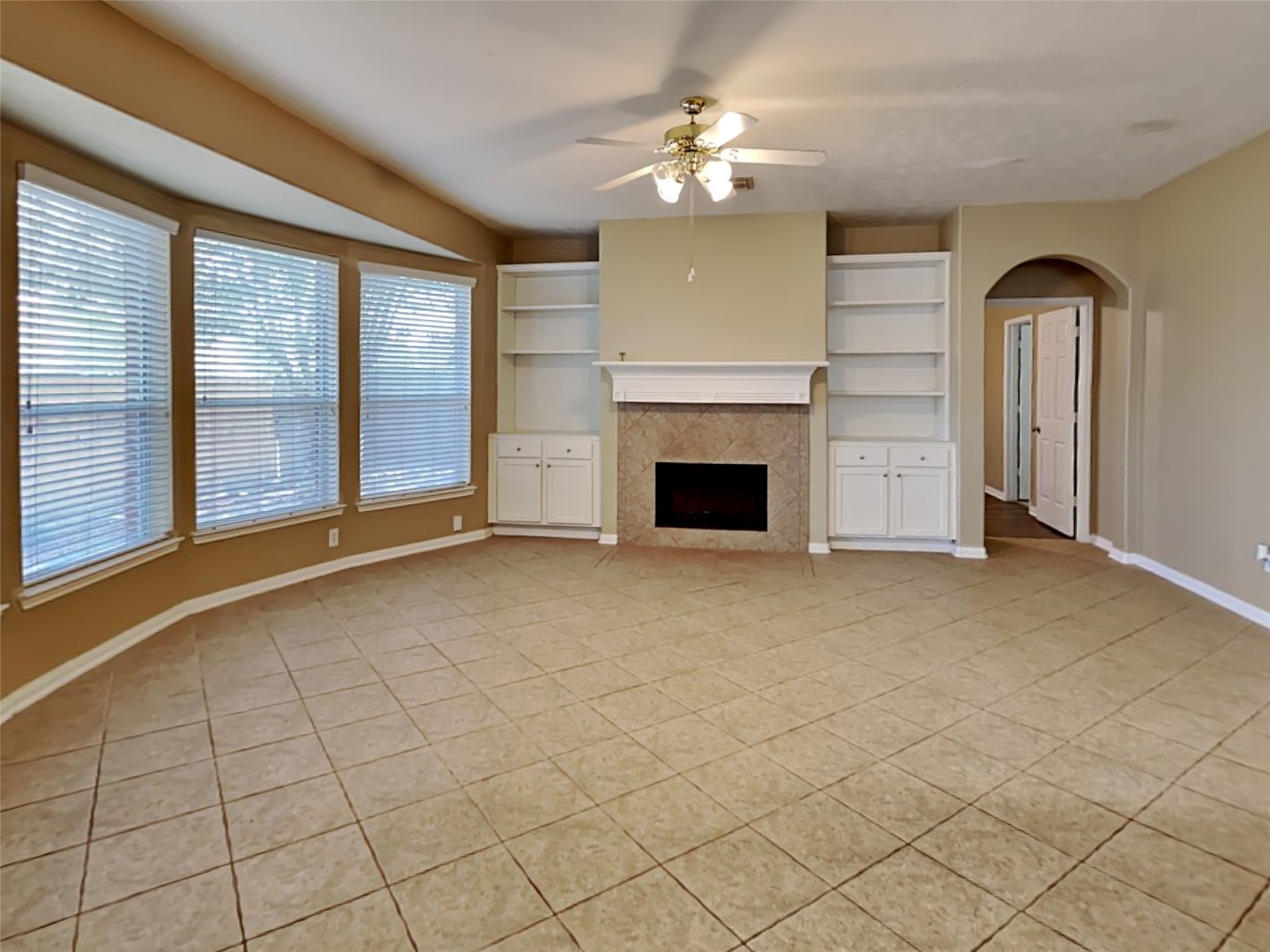 3523 Pine Valley Drive Property Photo 7