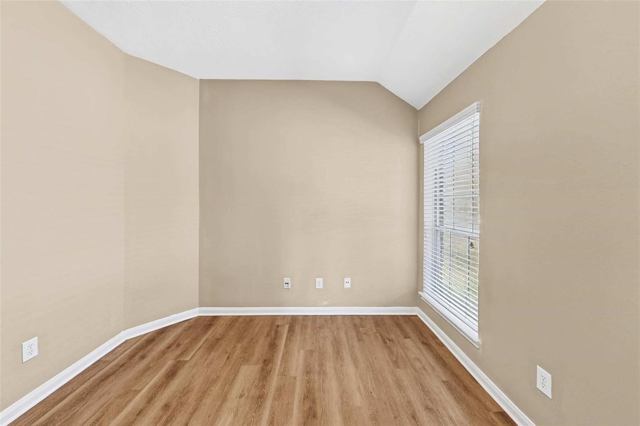 3523 Pine Valley Drive Property Photo 17