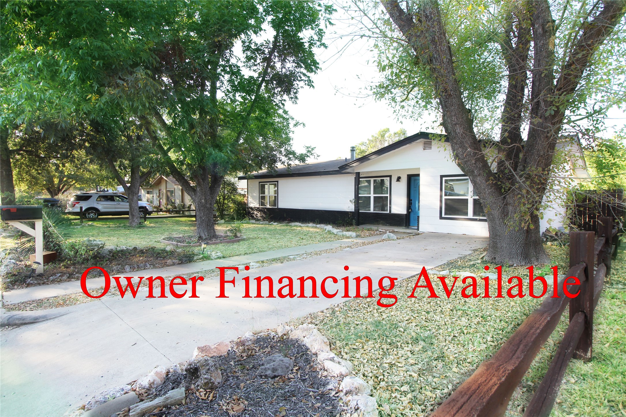 327 W Mulberry Street Property Photo 1