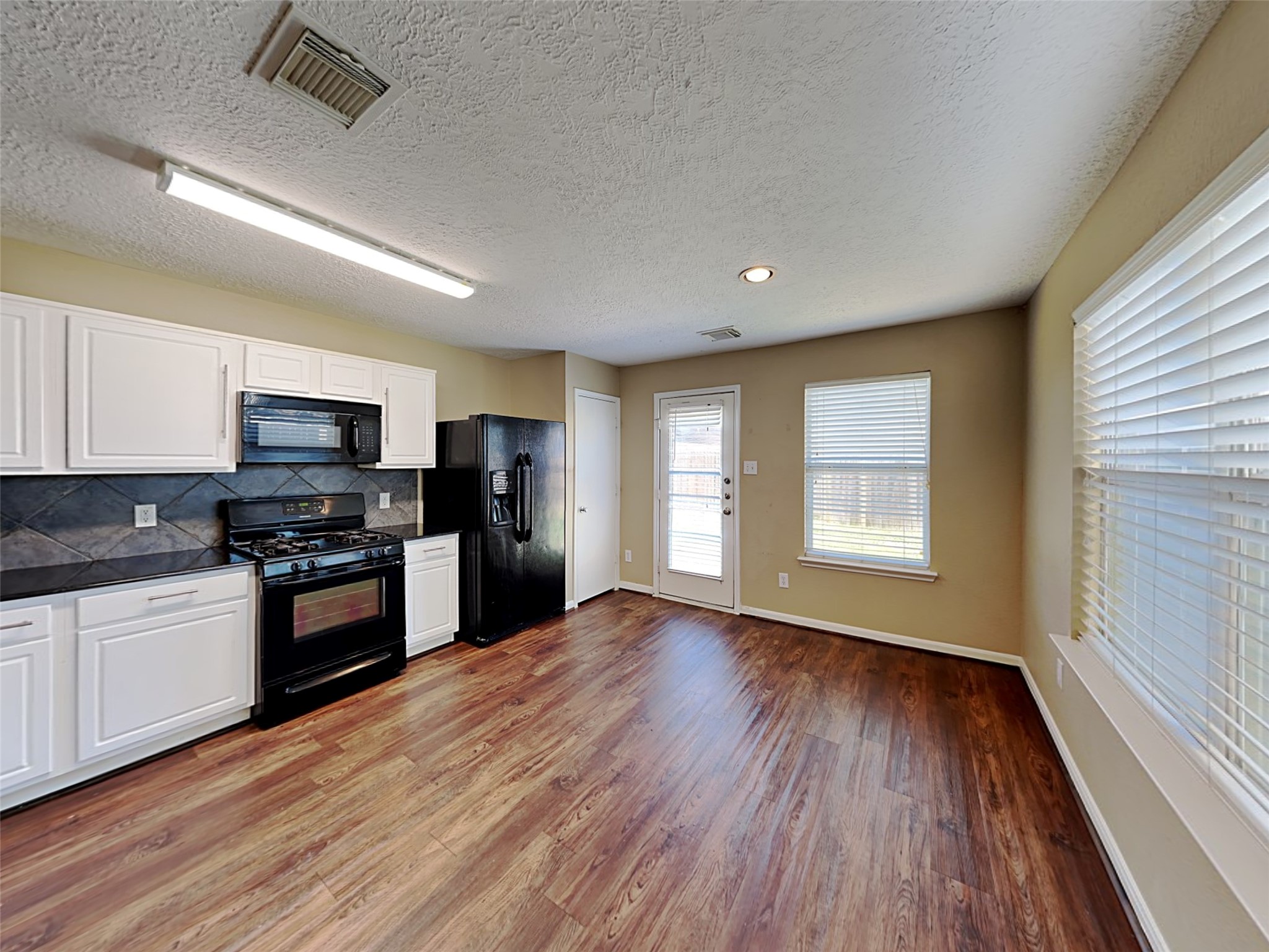 29231 Legends Green Drive Property Photo 2