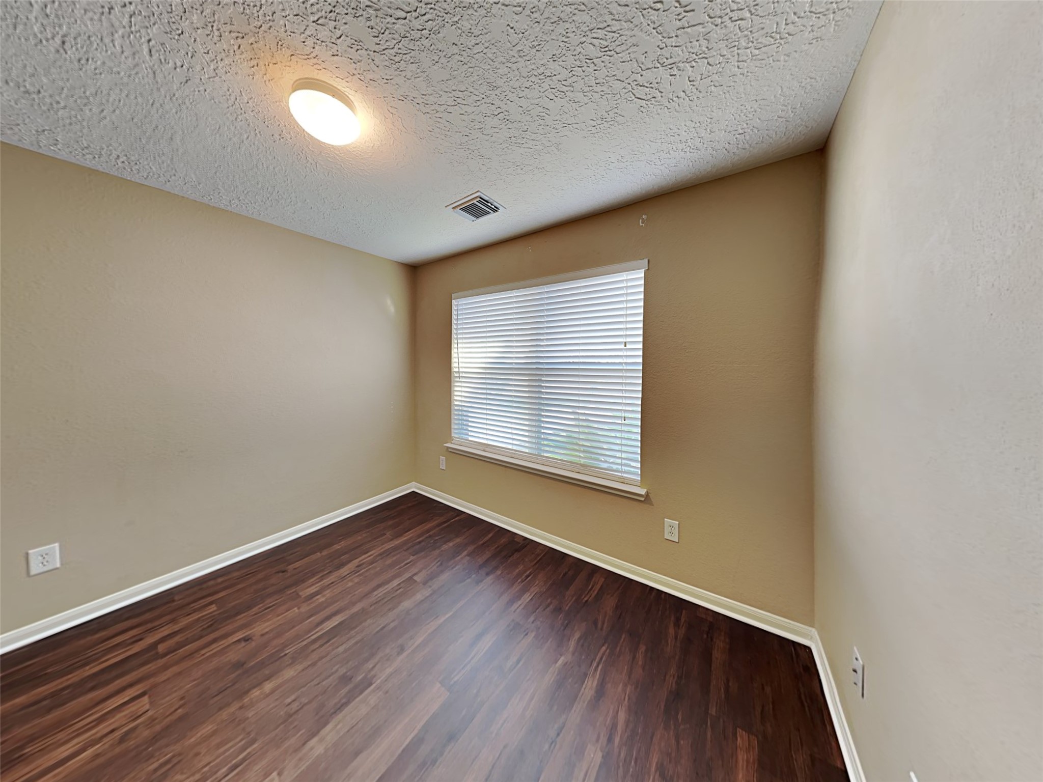 29231 Legends Green Drive Property Photo 13