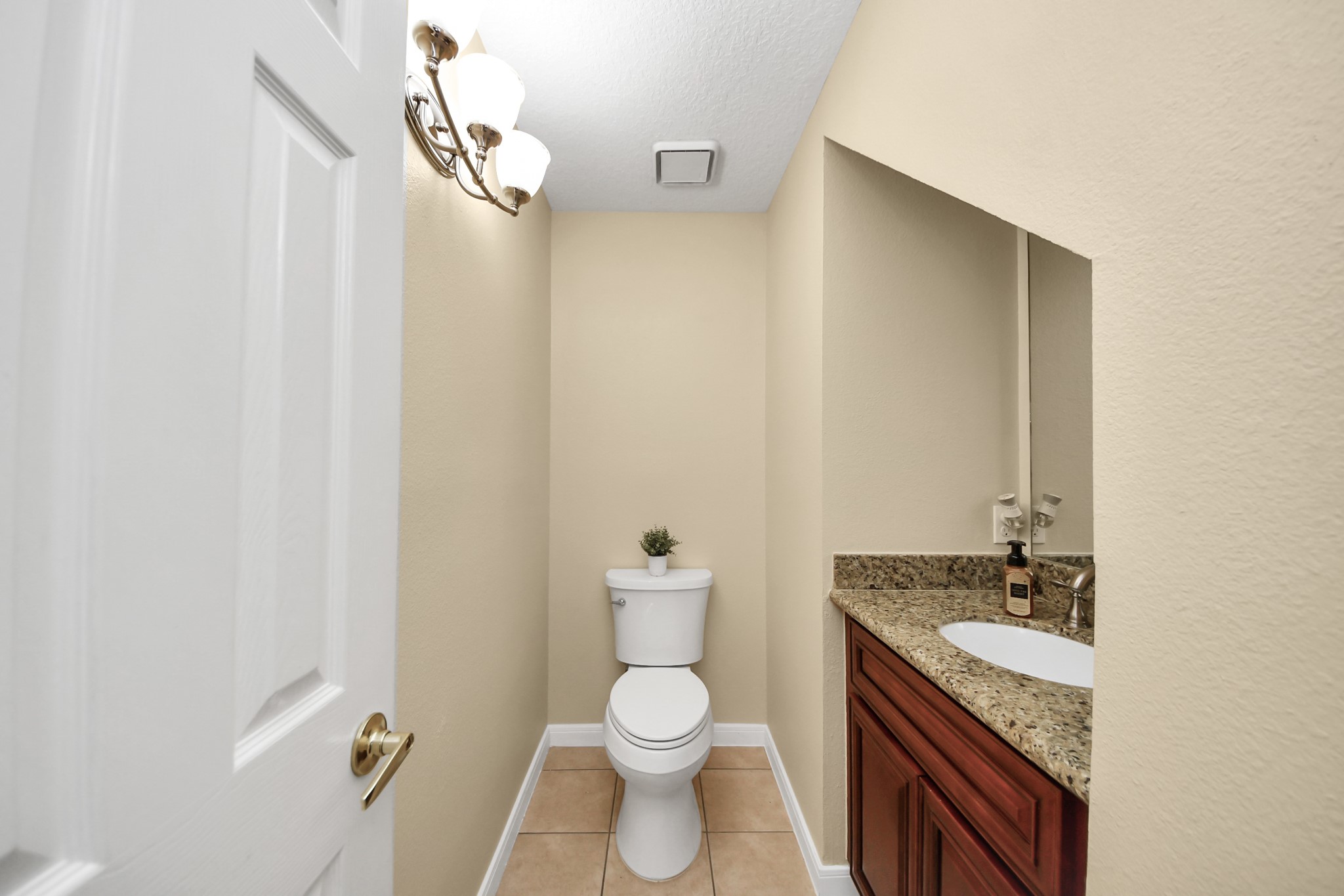 22610 Old Church Lane Property Photo 5