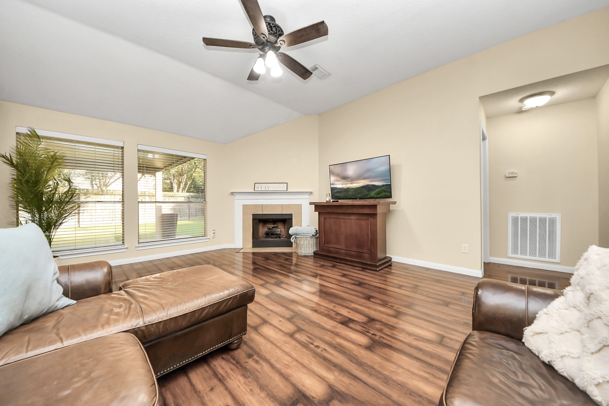 22610 Old Church Lane Property Photo 8