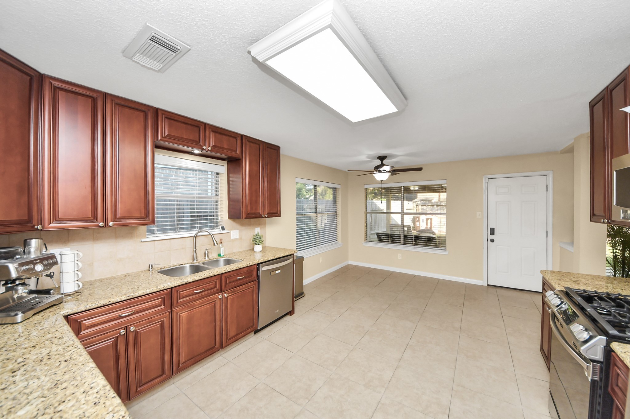 22610 Old Church Lane Property Photo 14