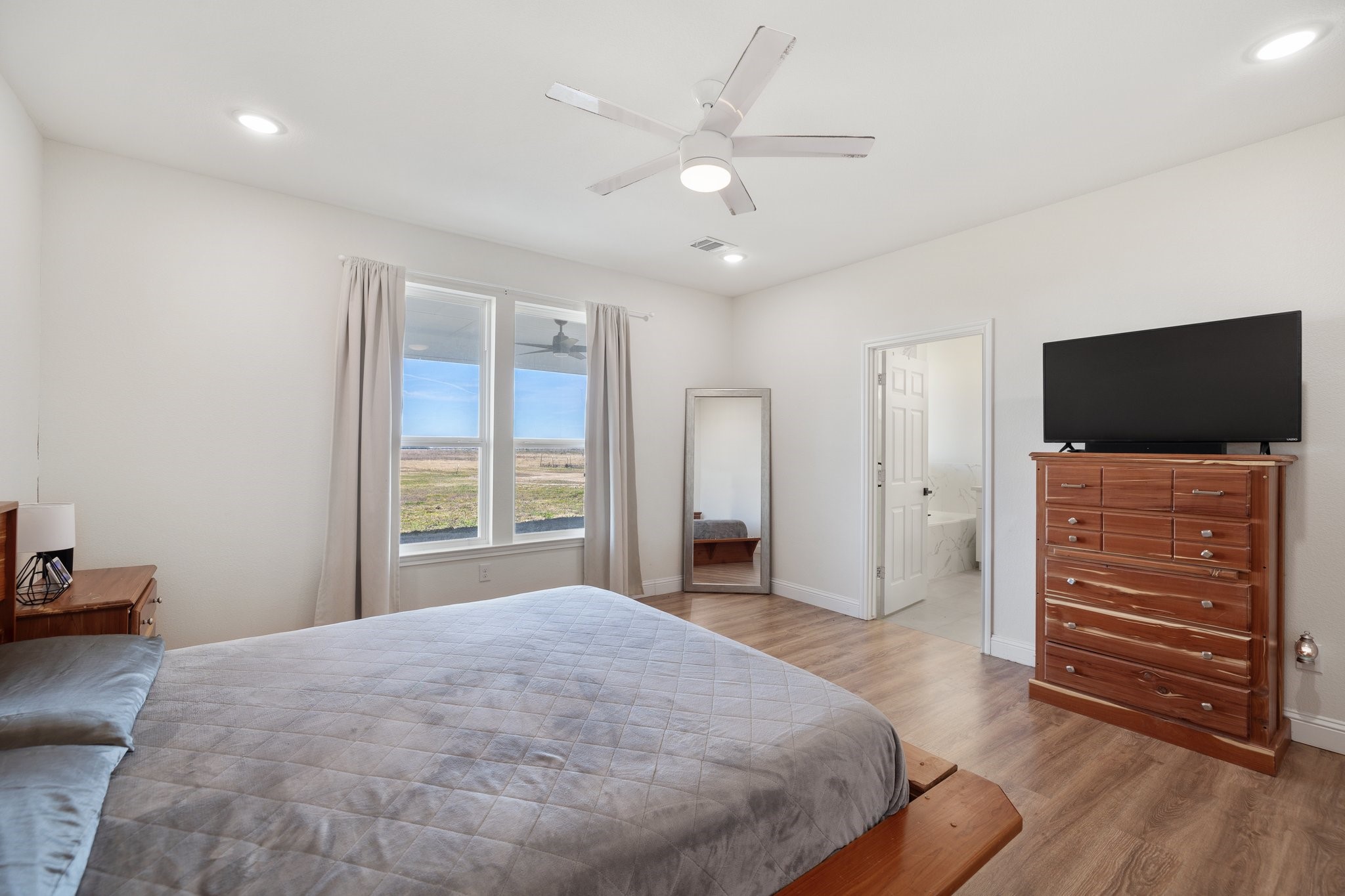 17237 Hughes Road Property Photo 17