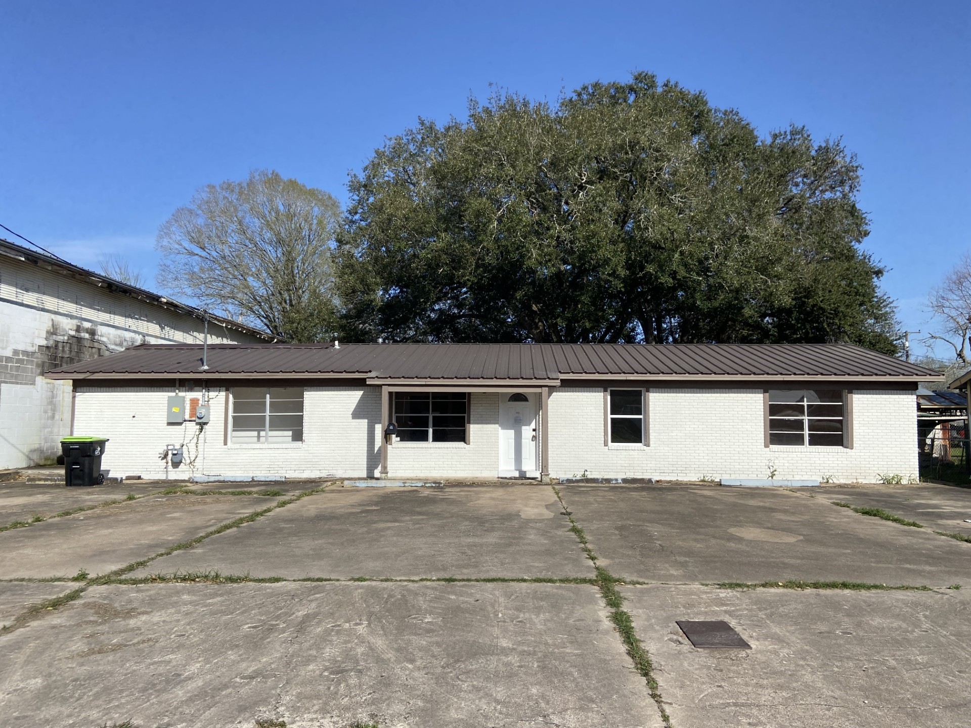 1713 Avenue M Property Photo