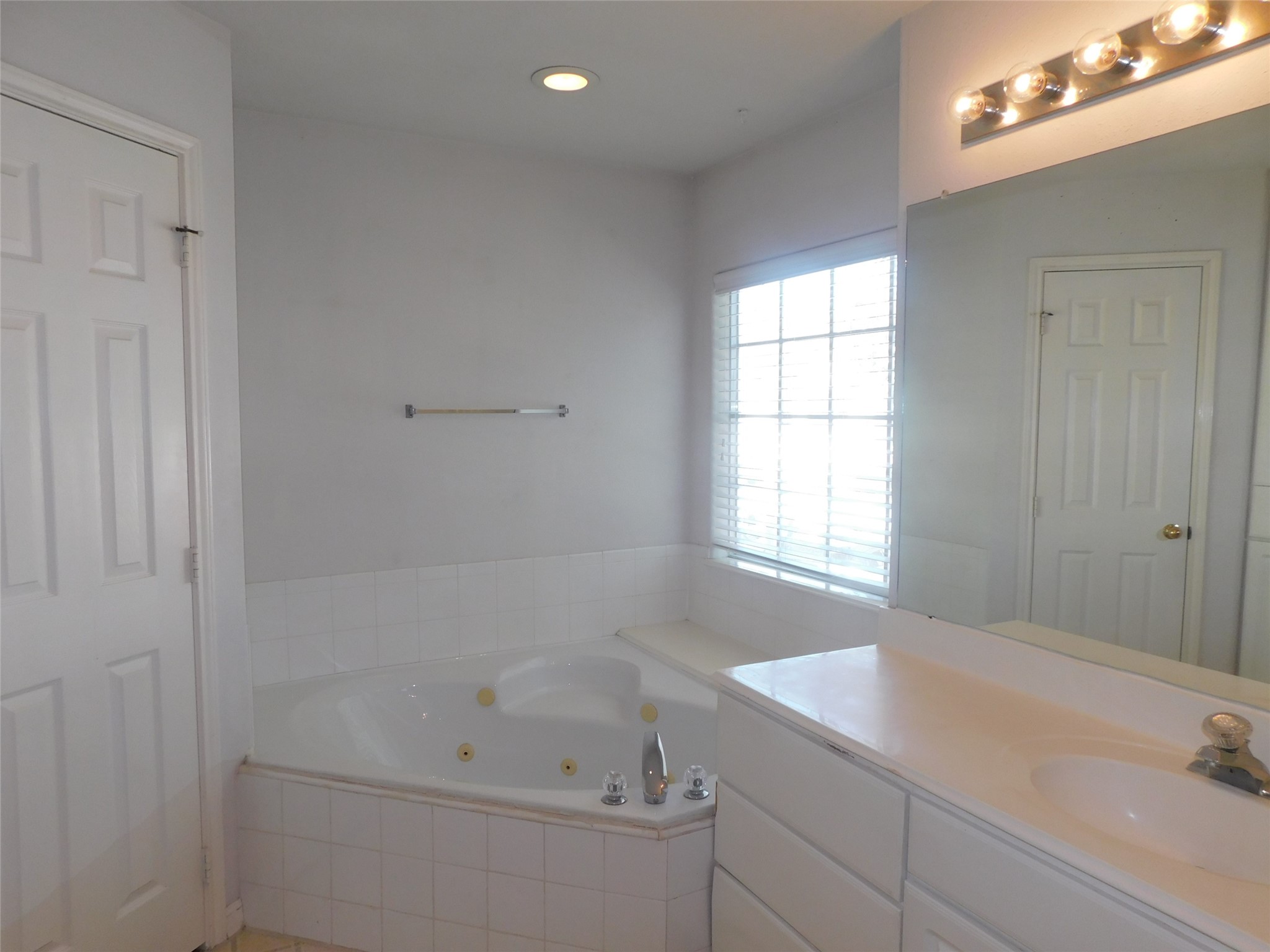 2710 Grants Lake Blvd G3 Property Photo 11
