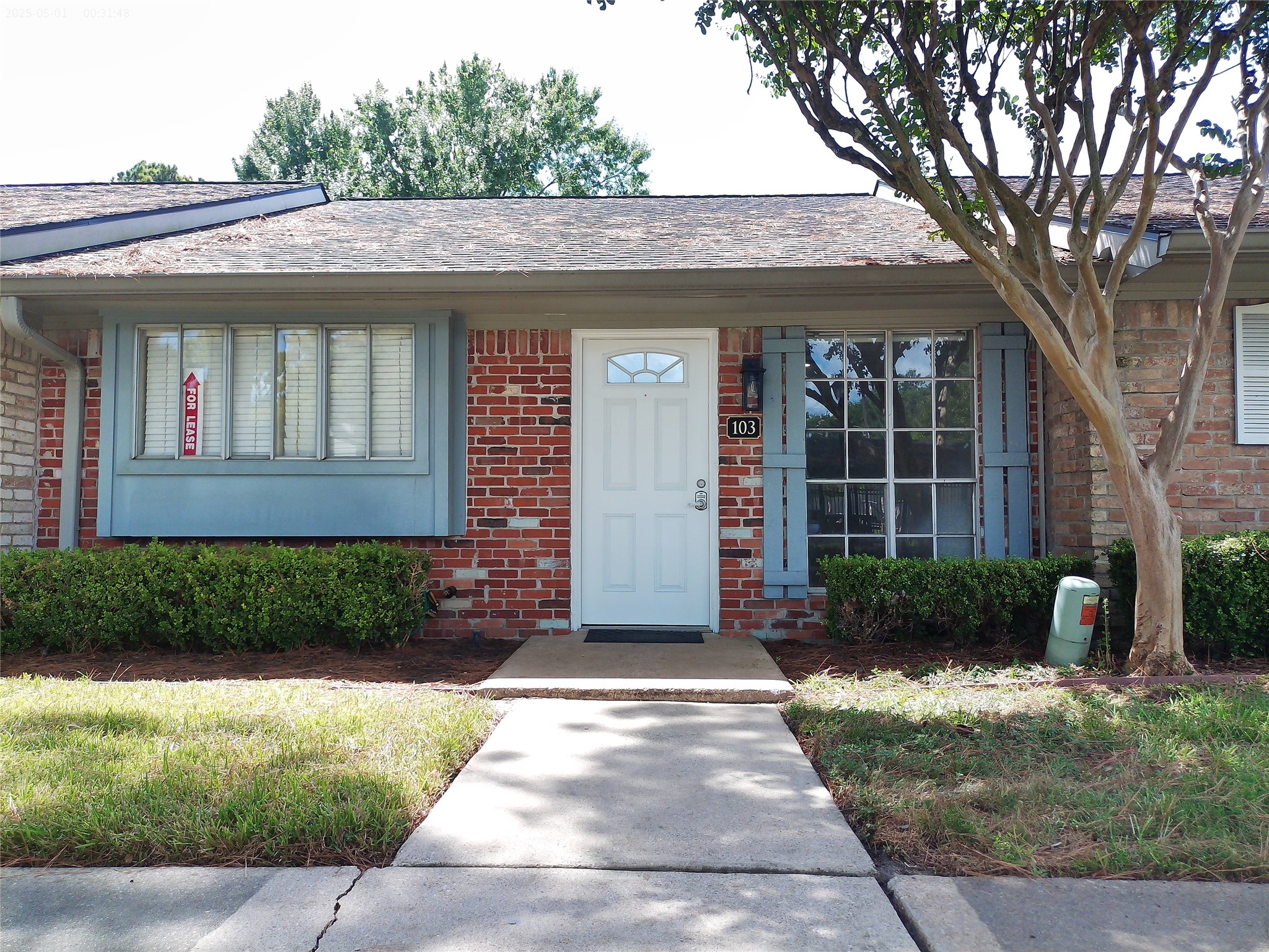 1102 W Tri Oaks Lane 103 Property Photo 1