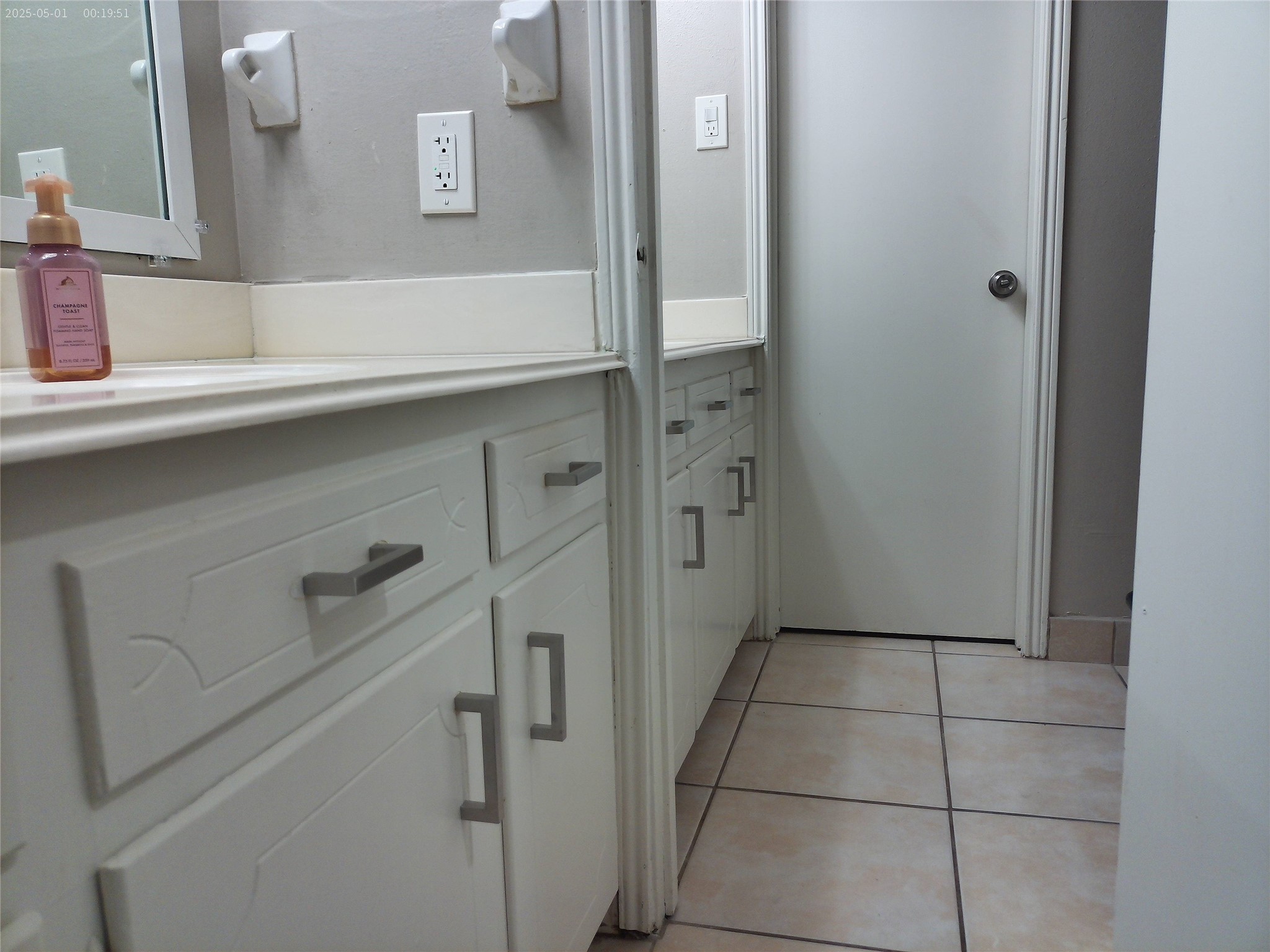 1102 W Tri Oaks Lane 103 Property Photo 20