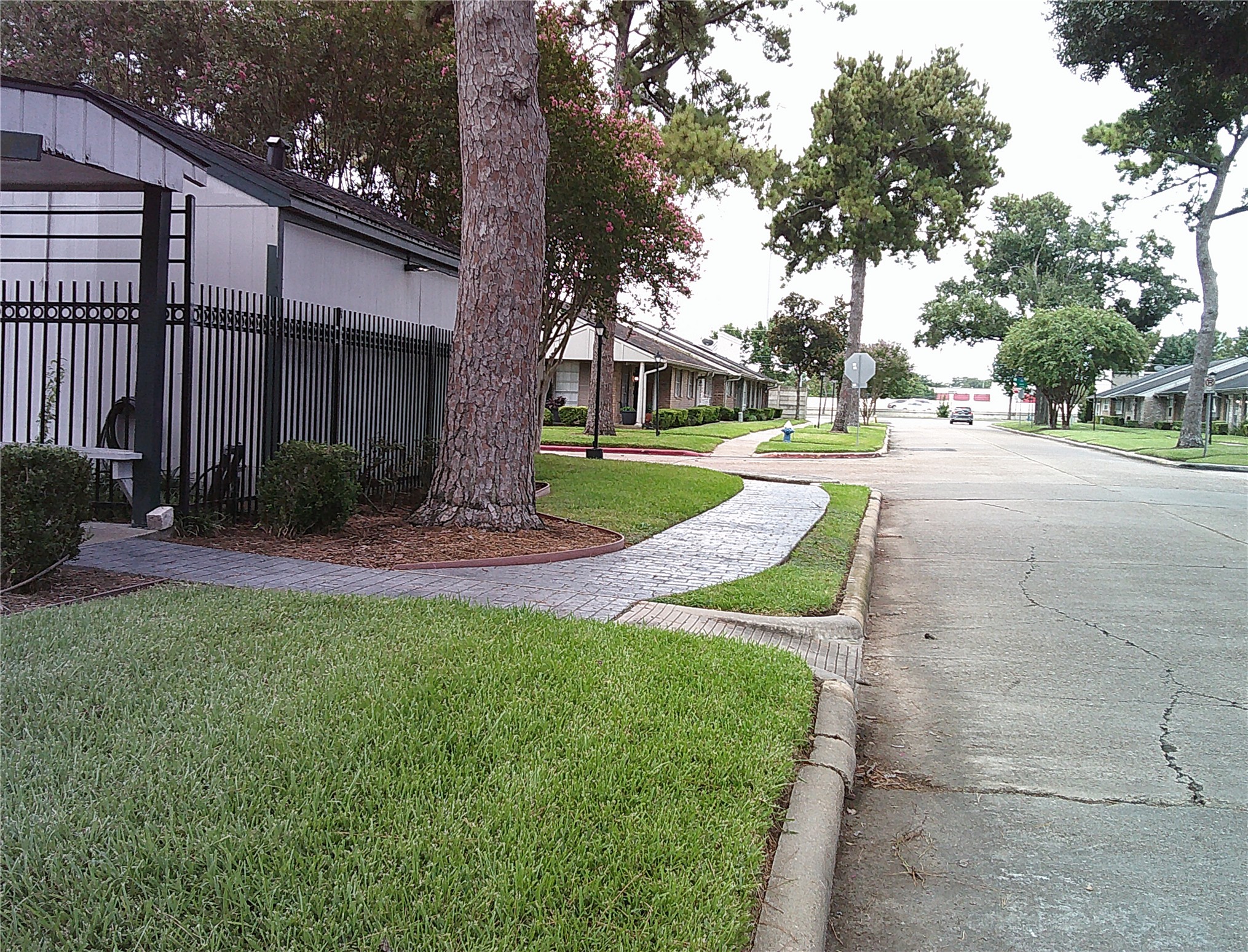 1102 W Tri Oaks Lane 103 Property Photo 25