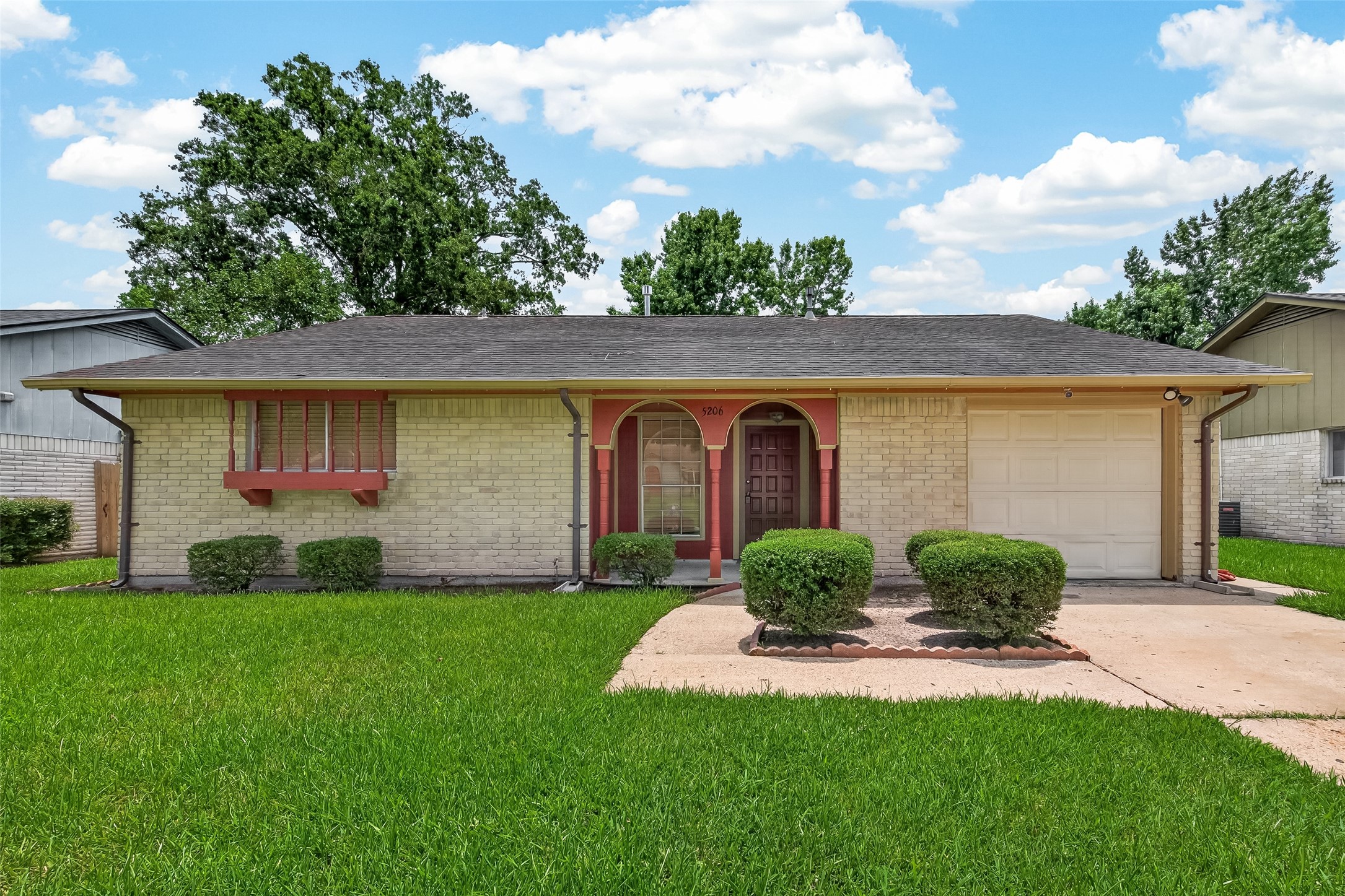 5206 Olana Drive Property Photo 1