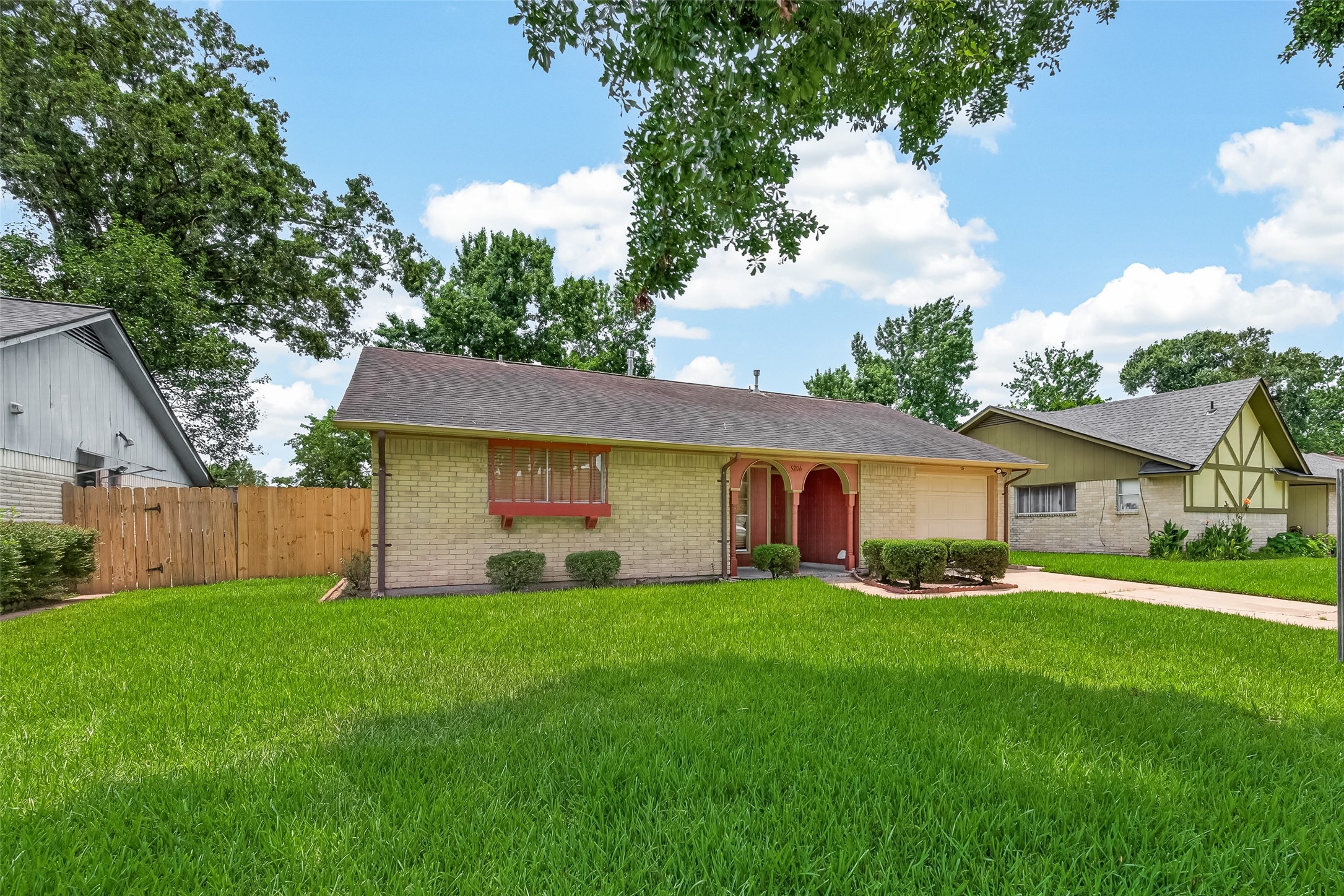 5206 Olana Drive Property Photo 2