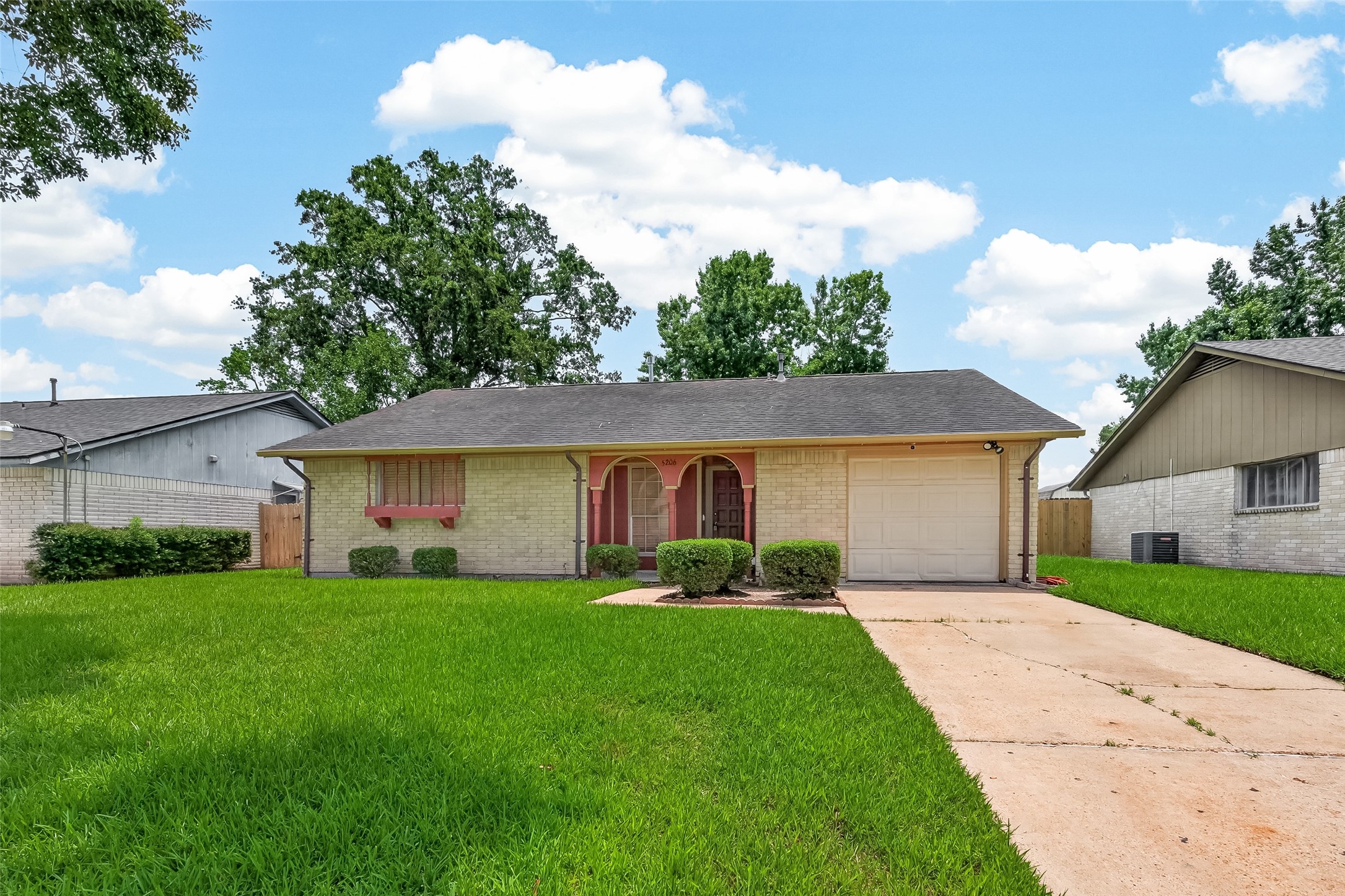 5206 Olana Drive Property Photo 3