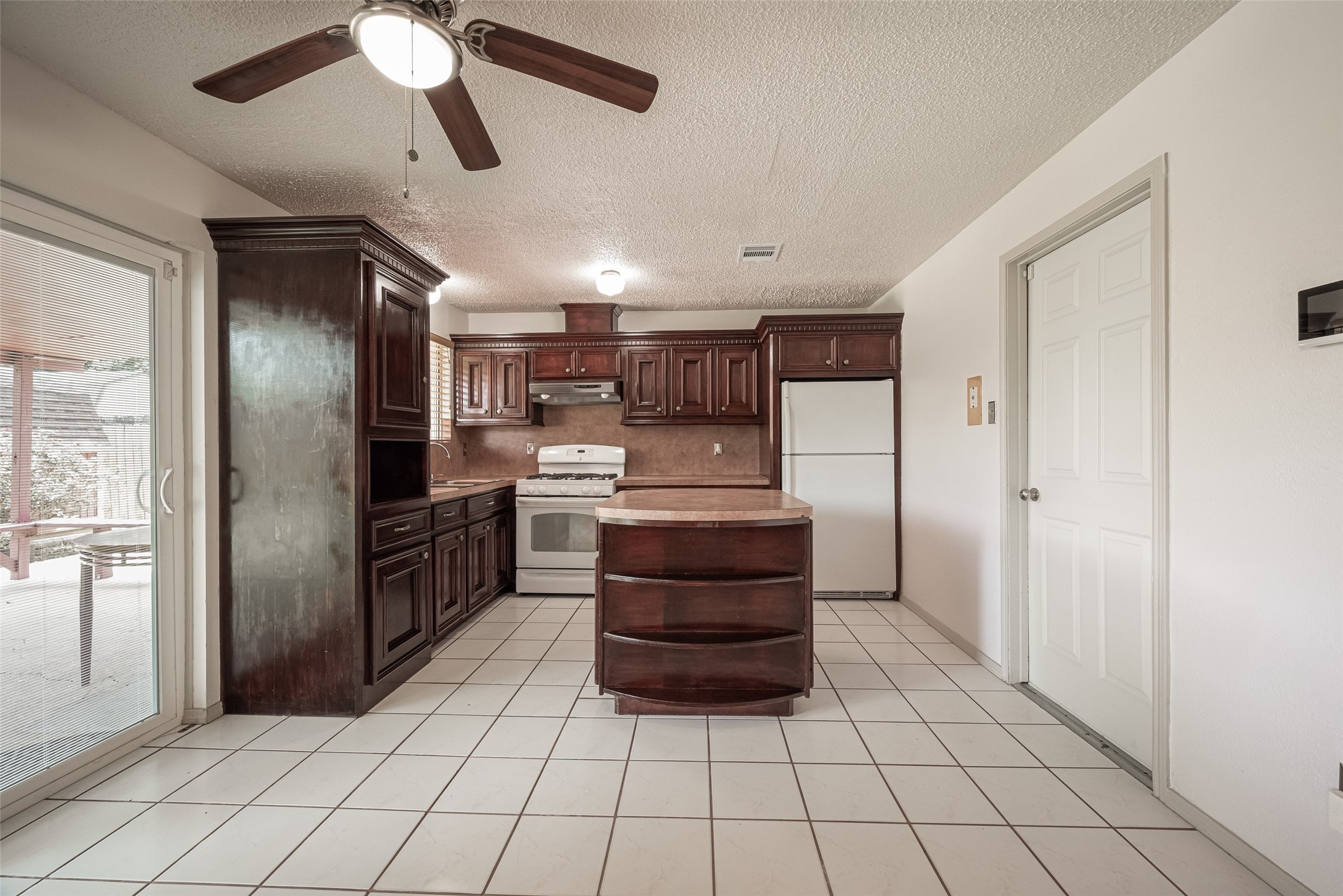 5206 Olana Drive Property Photo 8