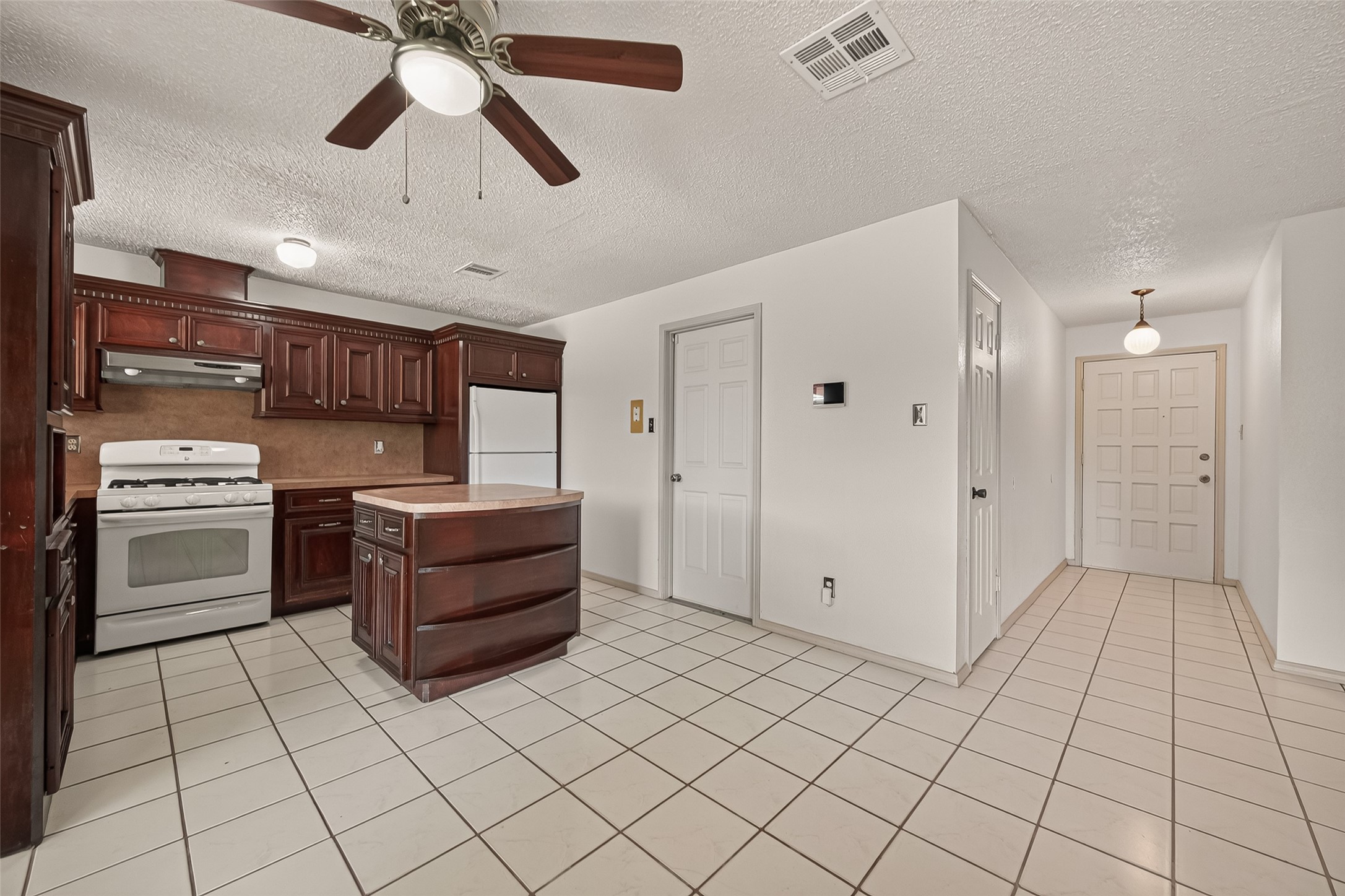 5206 Olana Drive Property Photo 9