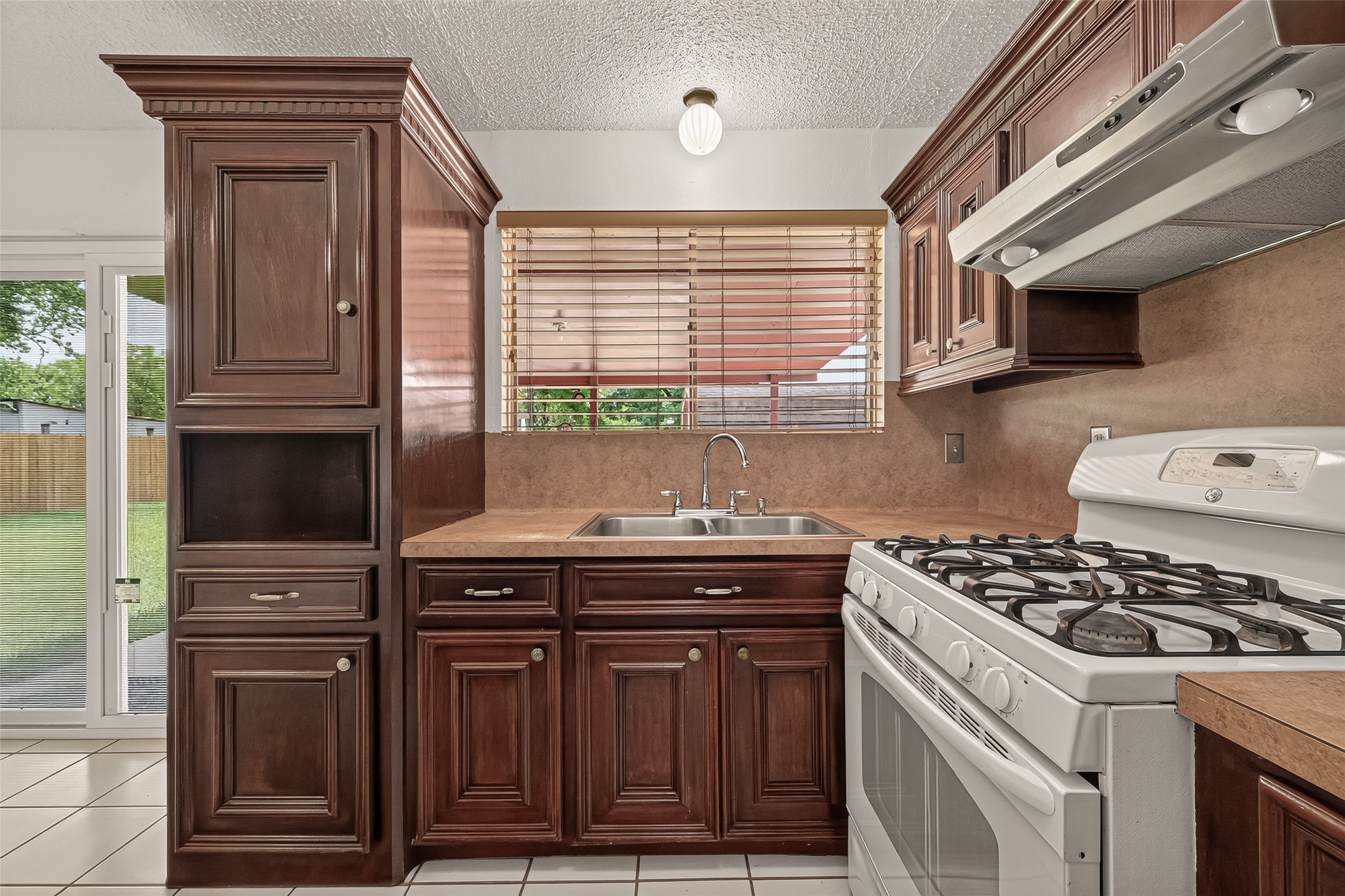 5206 Olana Drive Property Photo 11