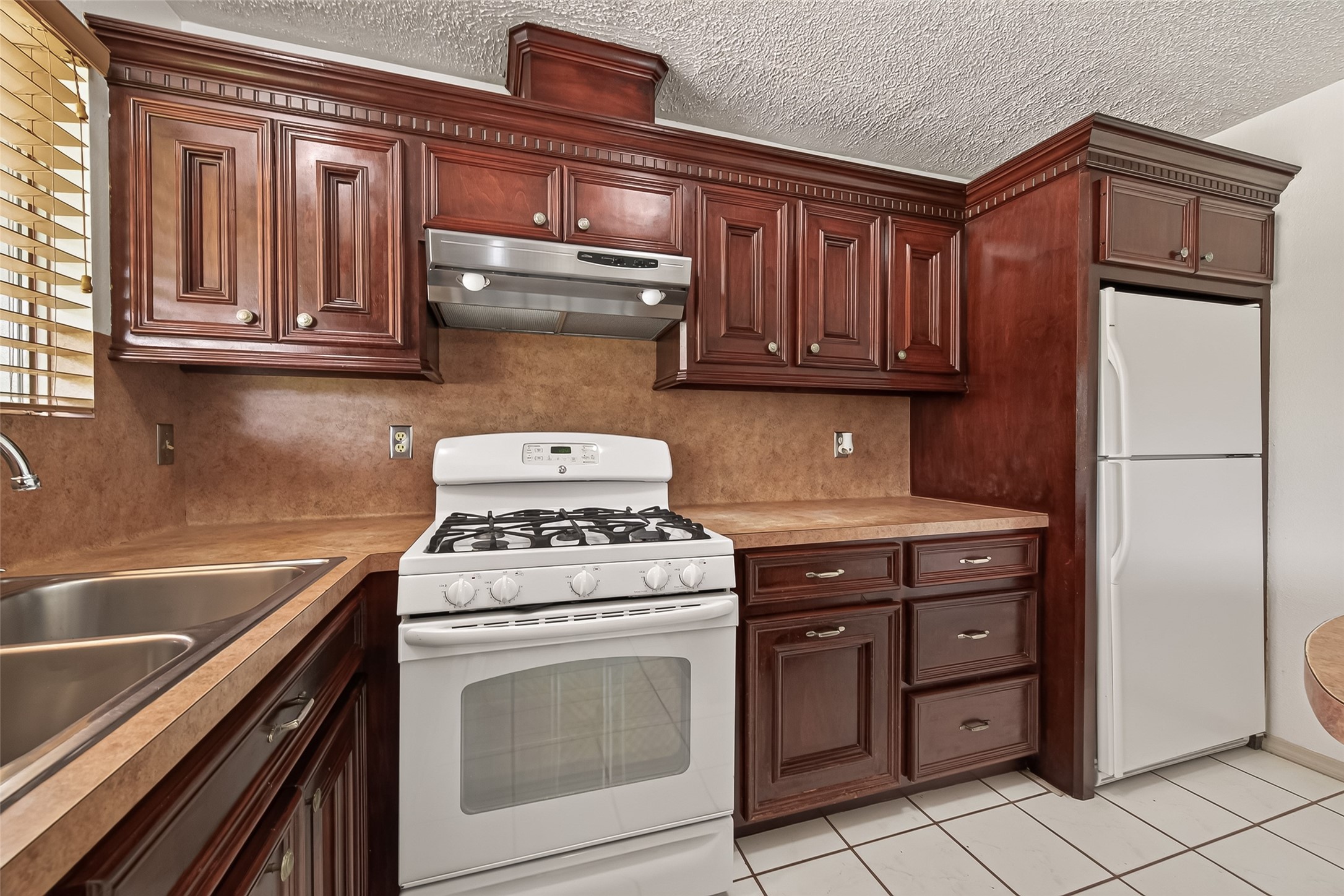 5206 Olana Drive Property Photo 13