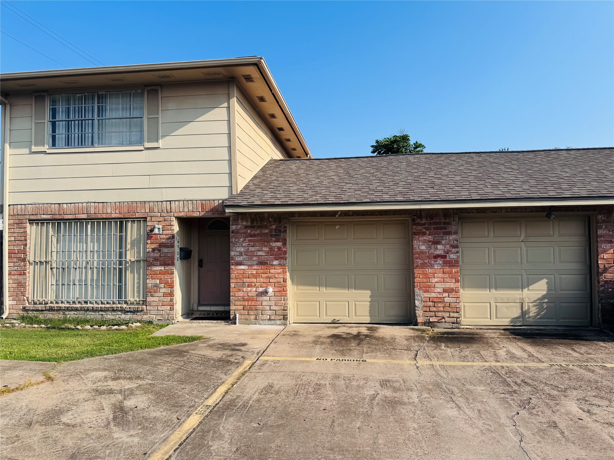 6508 S Briar Bayou Drive Property Photo 1