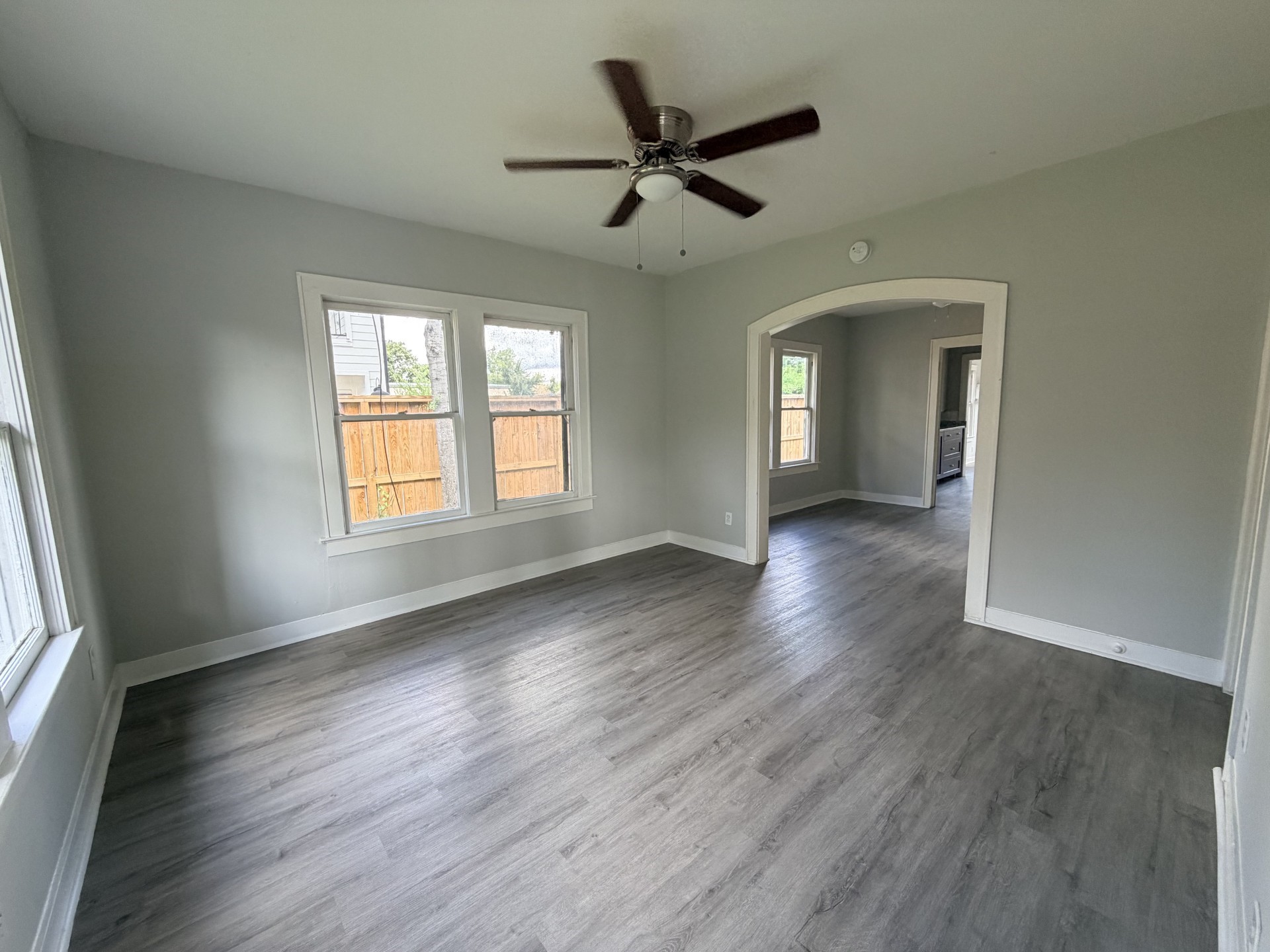 824 Curtin Street Property Photo 4