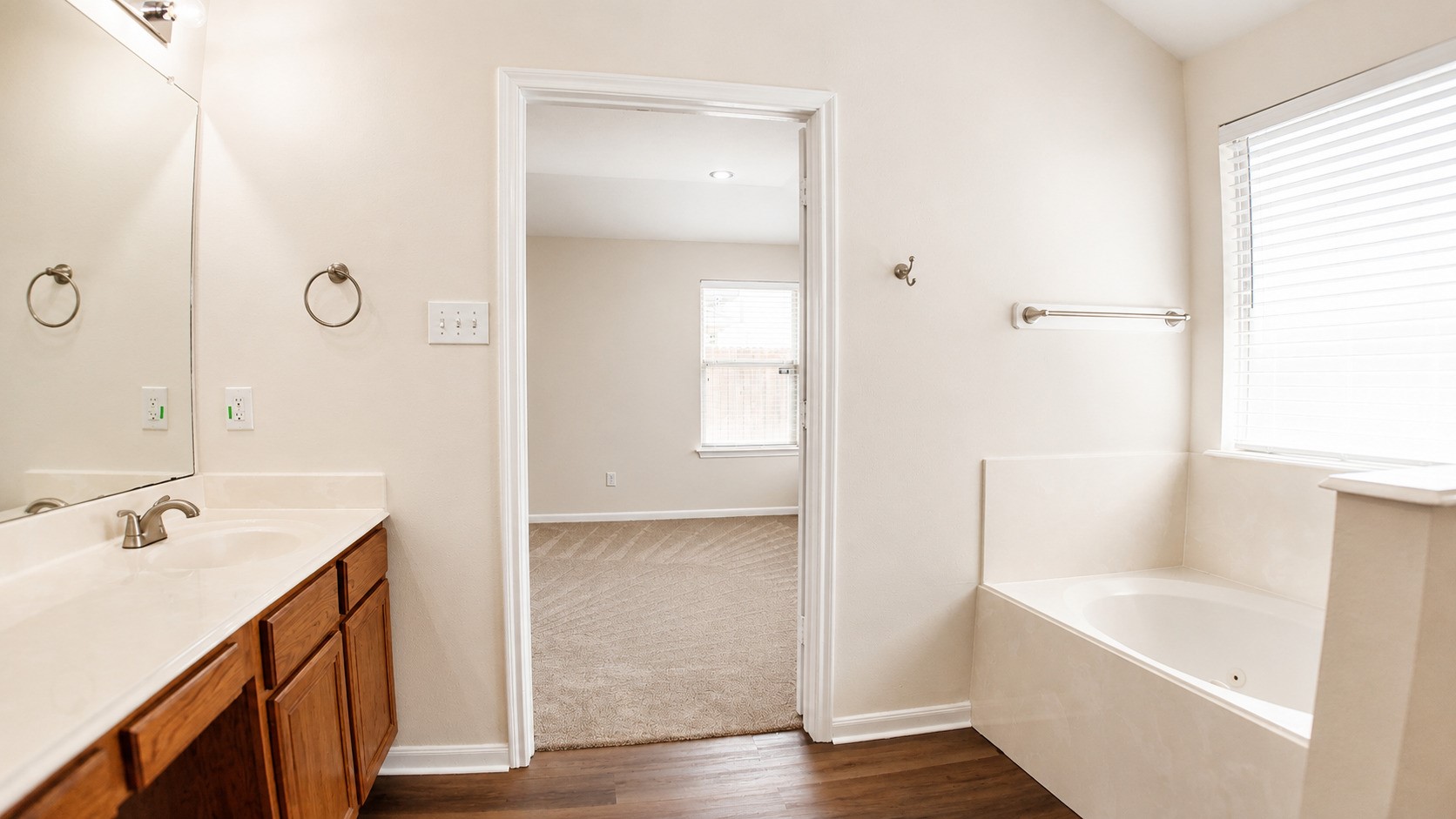 7543 Legacy Pines Drive Property Photo 22