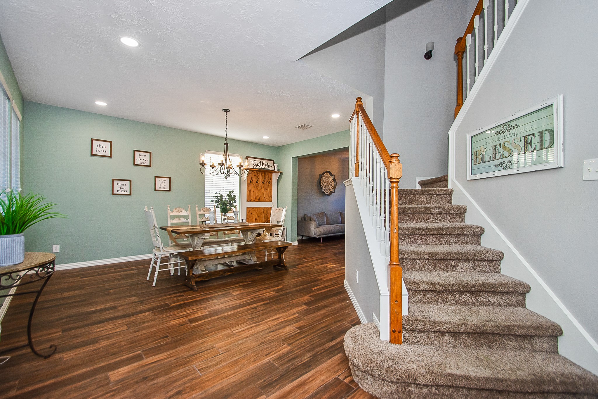 201 Carmicheal Court Property Photo 4