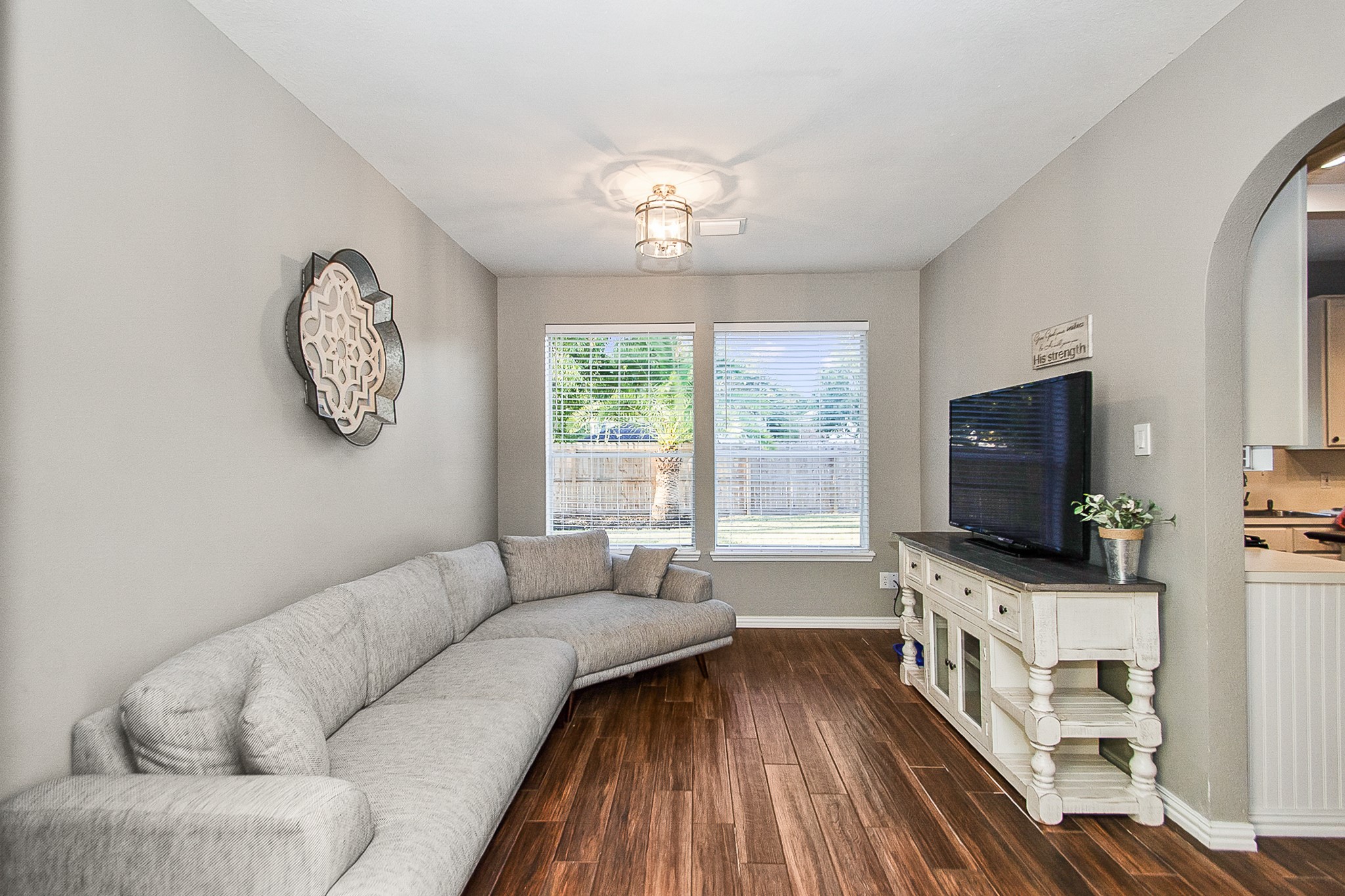 201 Carmicheal Court Property Photo 6