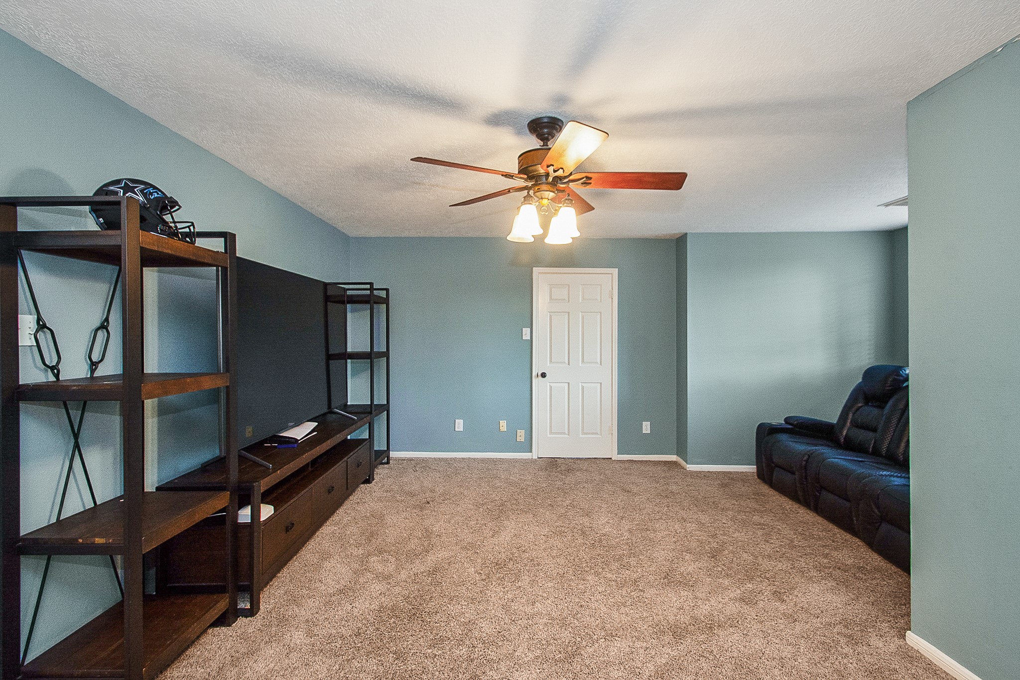 201 Carmicheal Court Property Photo 17