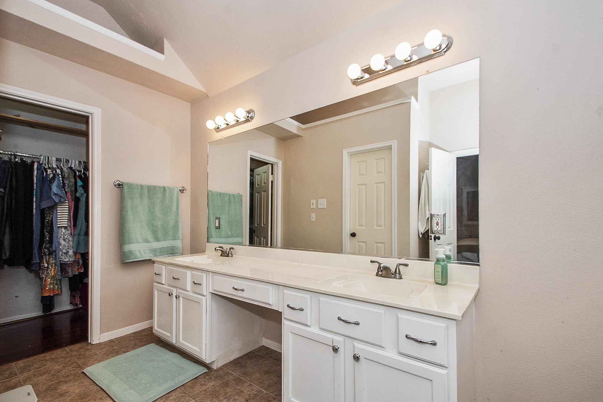 201 Carmicheal Court Property Photo 27