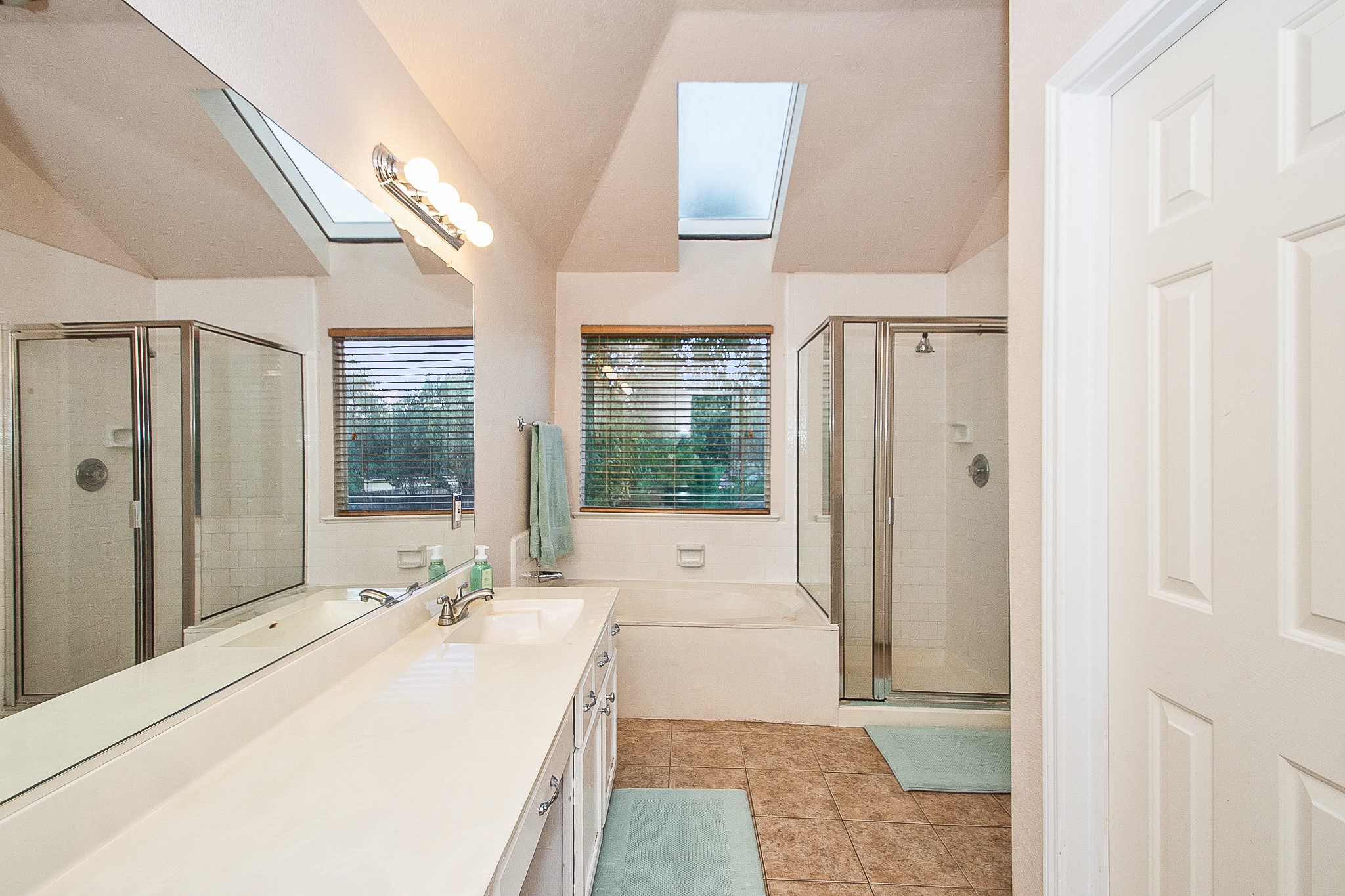 201 Carmicheal Court Property Photo 29