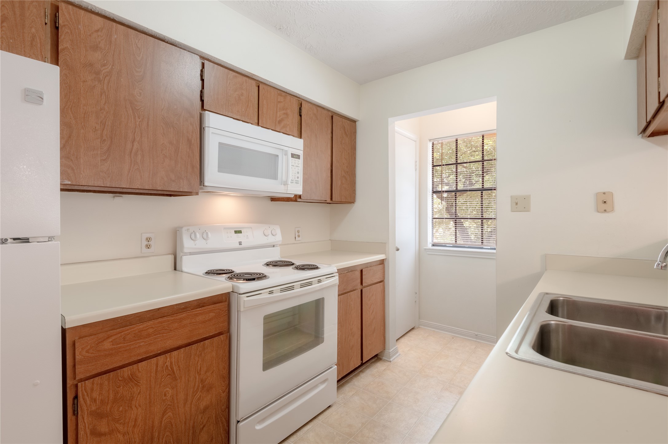 2401 Sycamore Avenue E7 Property Photo 10