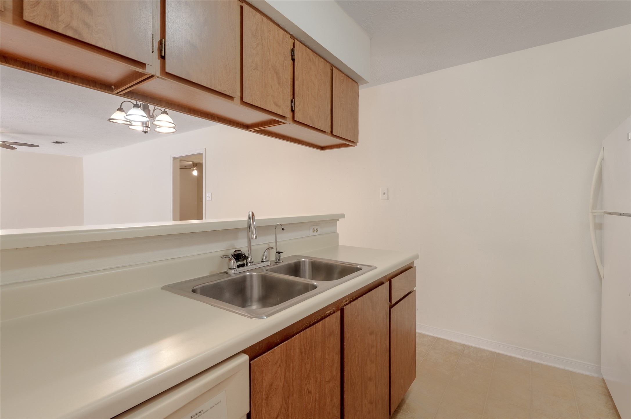 2401 Sycamore Avenue E7 Property Photo 11