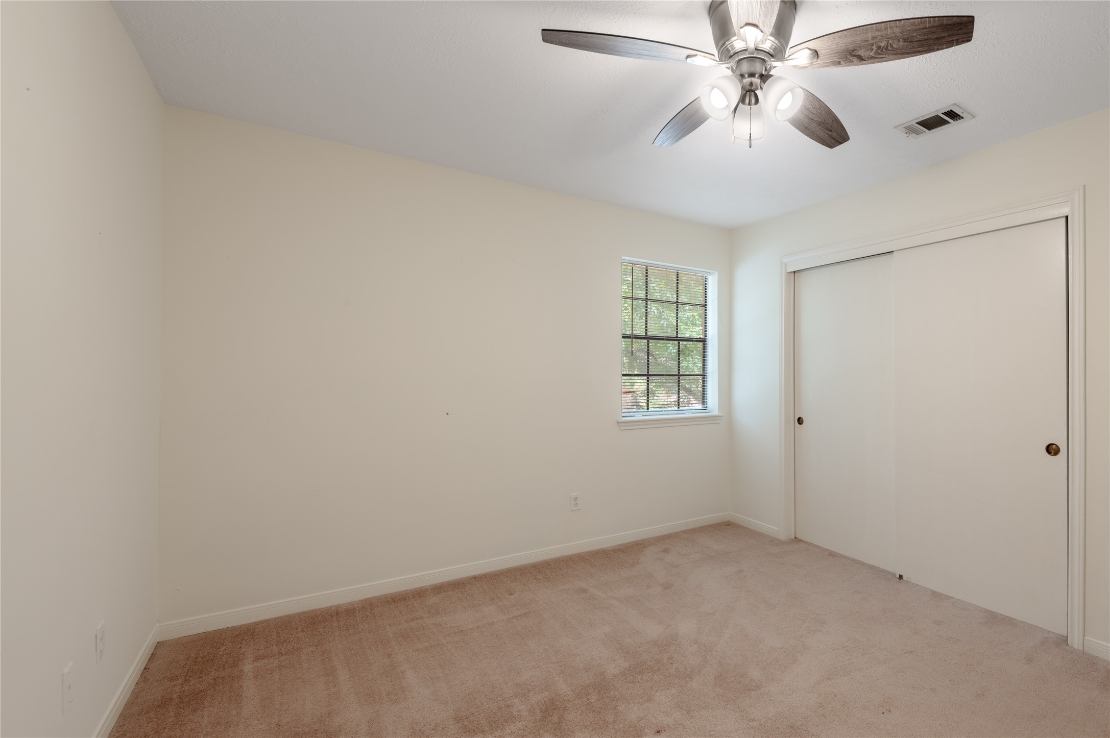 2401 Sycamore Avenue E7 Property Photo 14