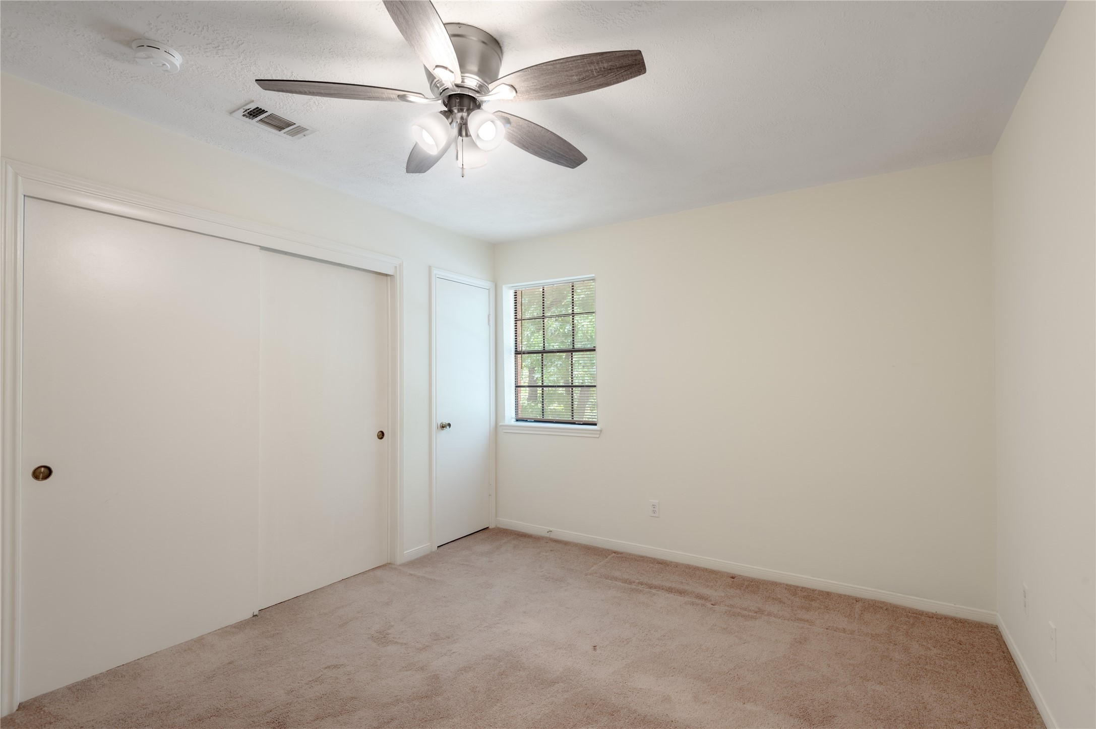 2401 Sycamore Avenue E7 Property Photo 18