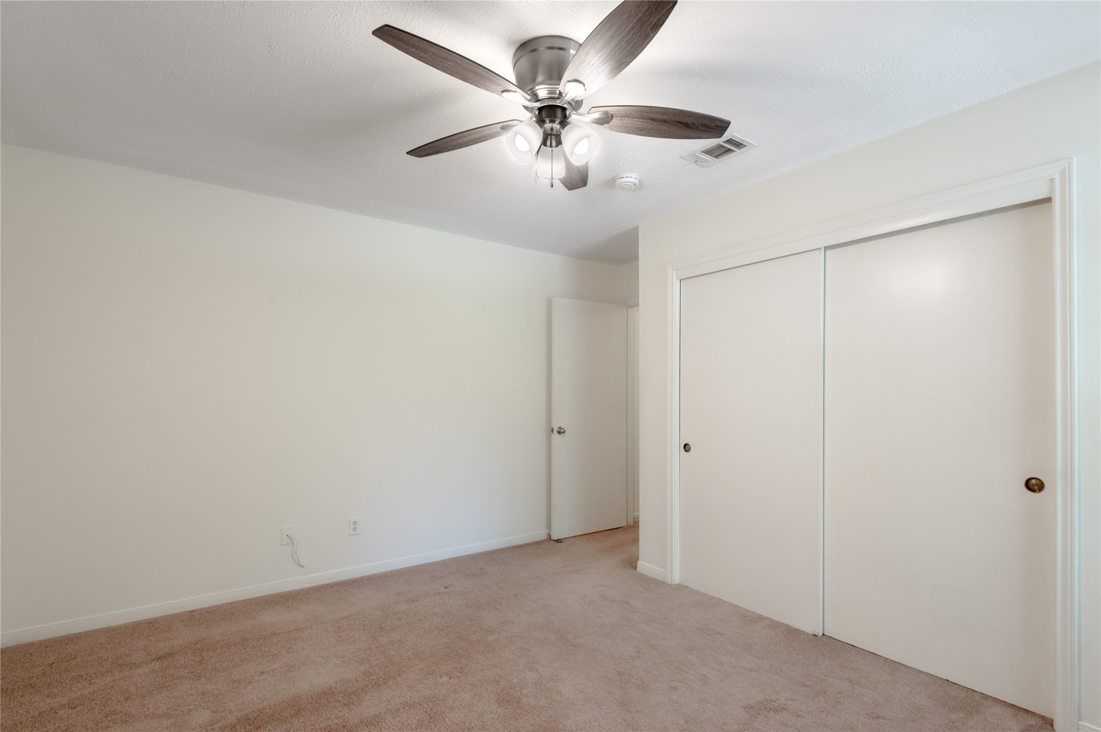 2401 Sycamore Avenue E7 Property Photo 19