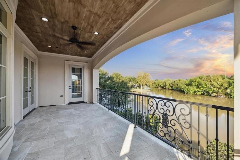 15302 Oyster Creek Lane Property Photo 31