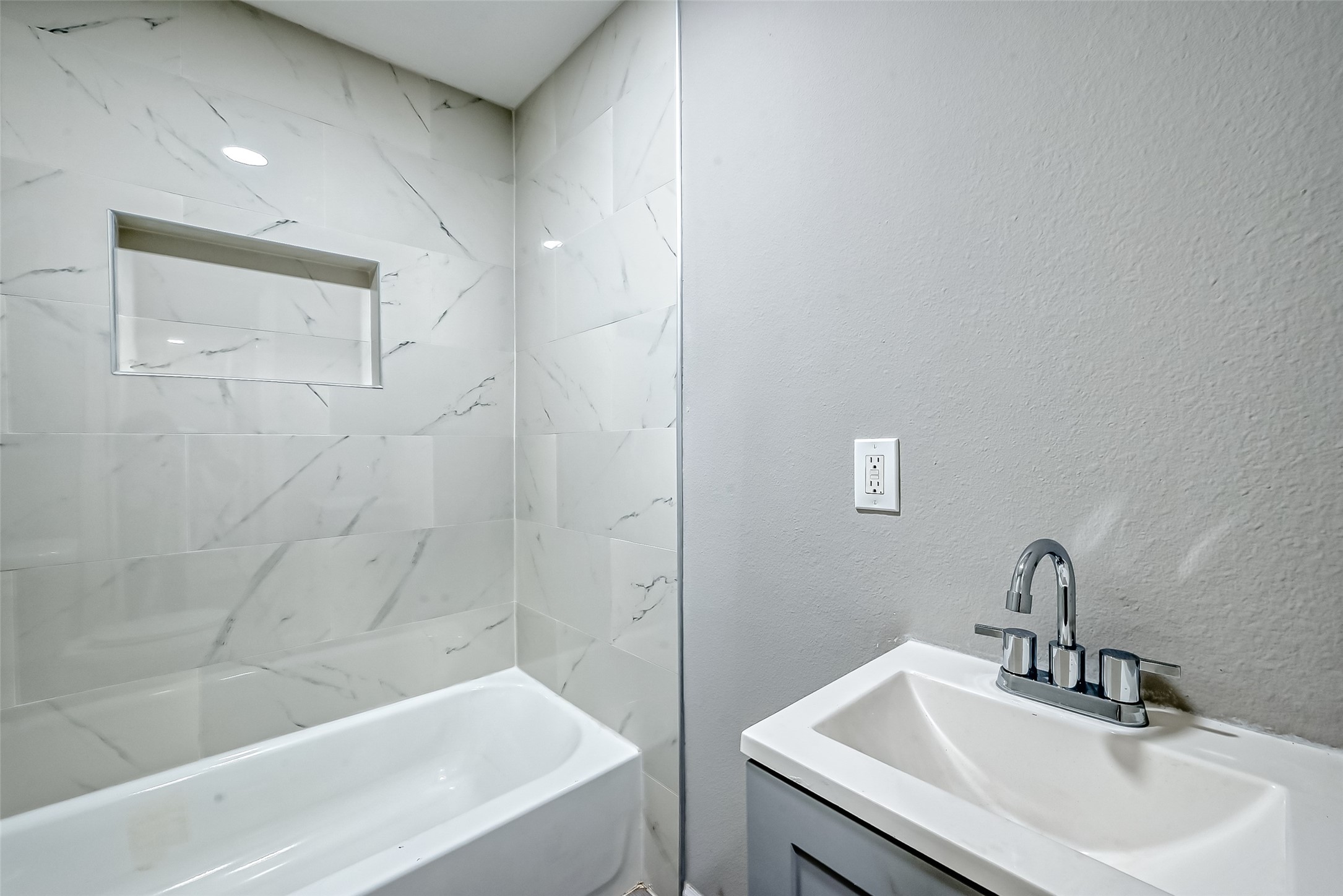 3270 Reeves Street A Property Photo 13