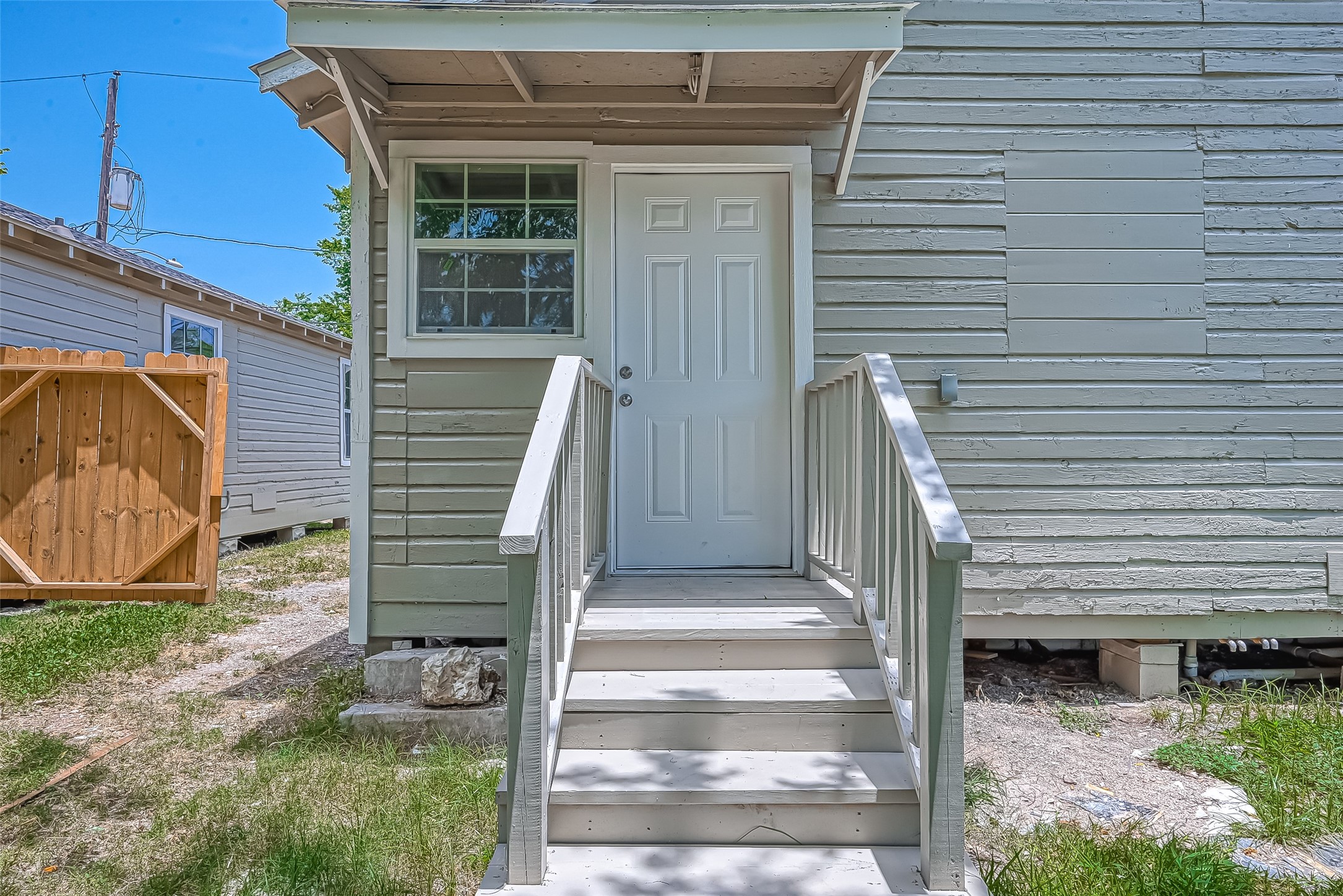 3270 Reeves Street A Property Photo 14