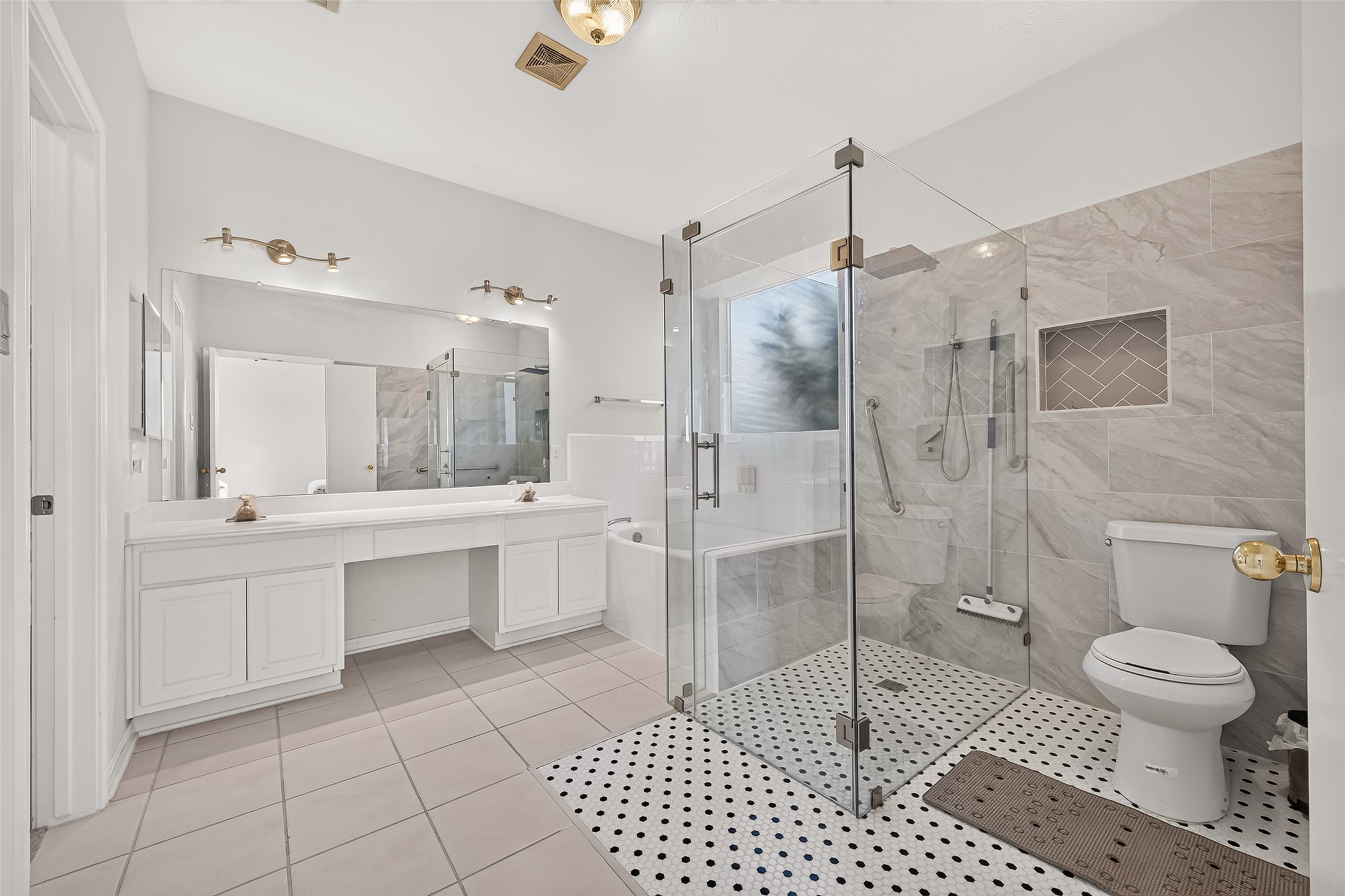 14806 Fletcher Bridge Court Property Photo 36