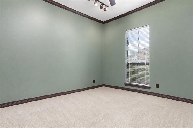 101 Sir Cameron Property Photo 17