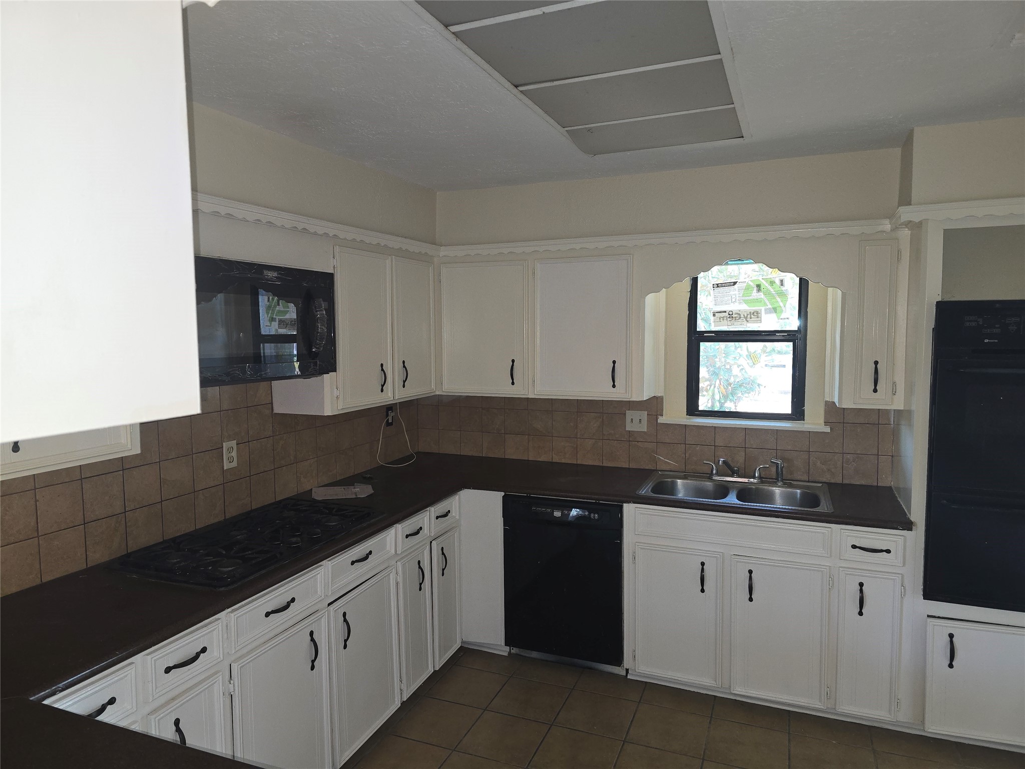 12507 Bexley Drive Drive Property Photo 8