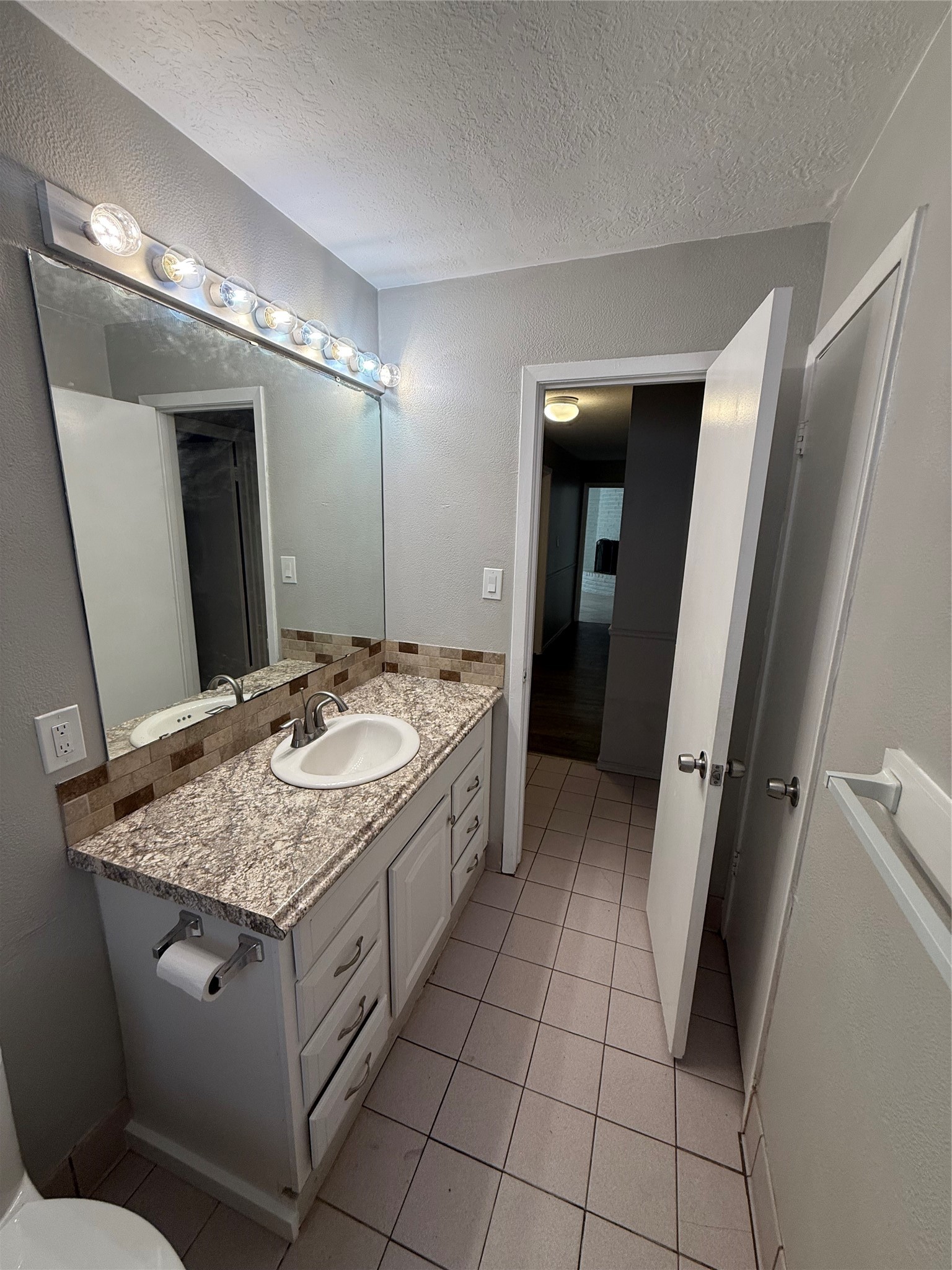403 Brandywyne Drive Property Photo 15