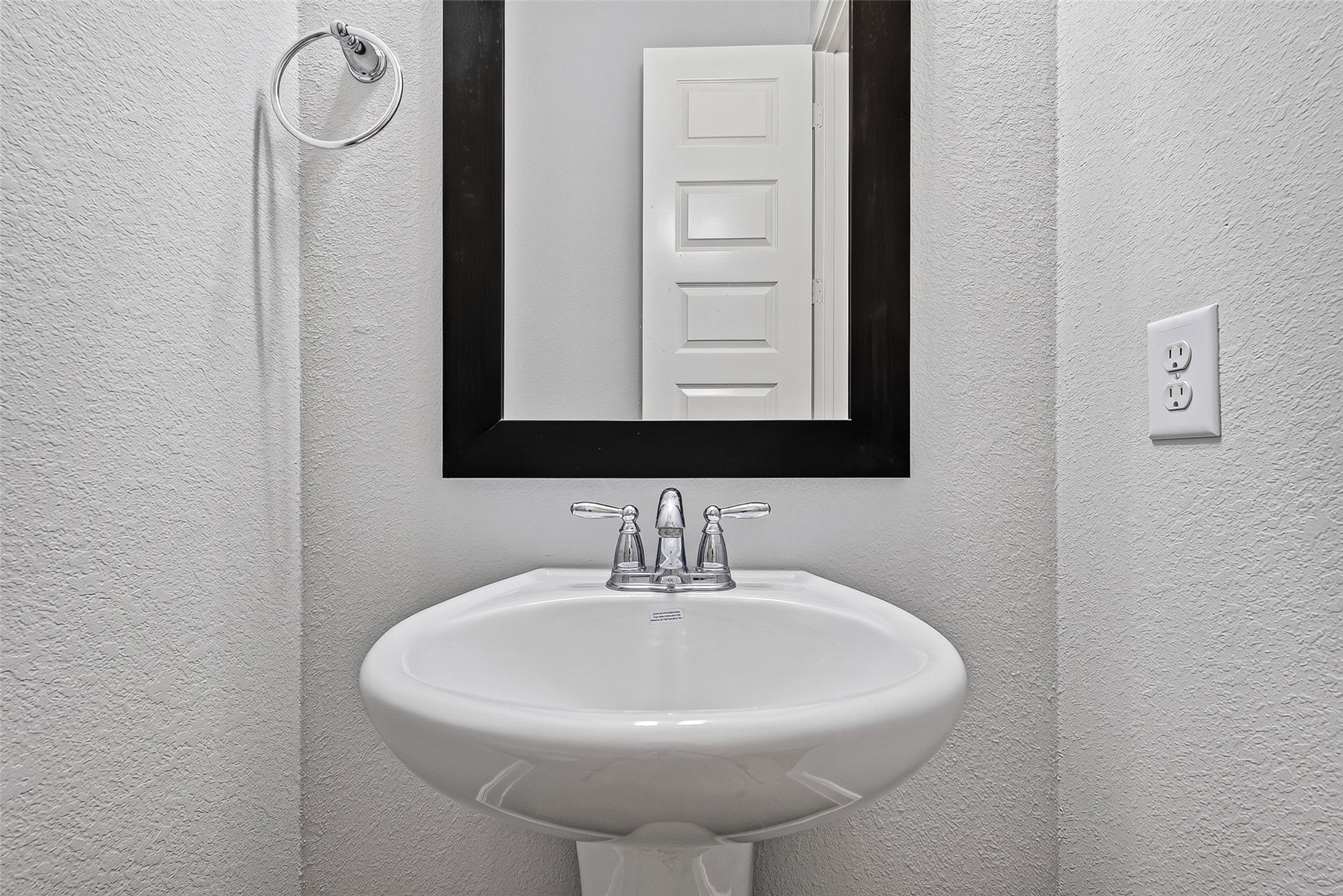 3615 Blushing Hollow Drive Property Photo 37