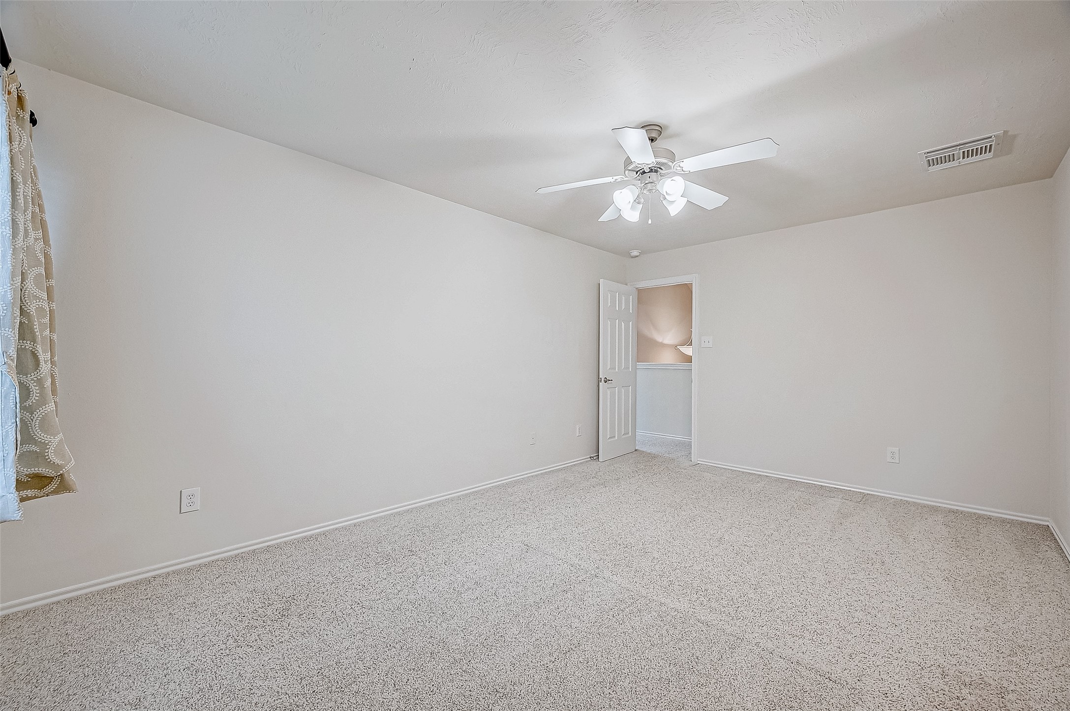 19806 Shore Meadows Lane Property Photo 30