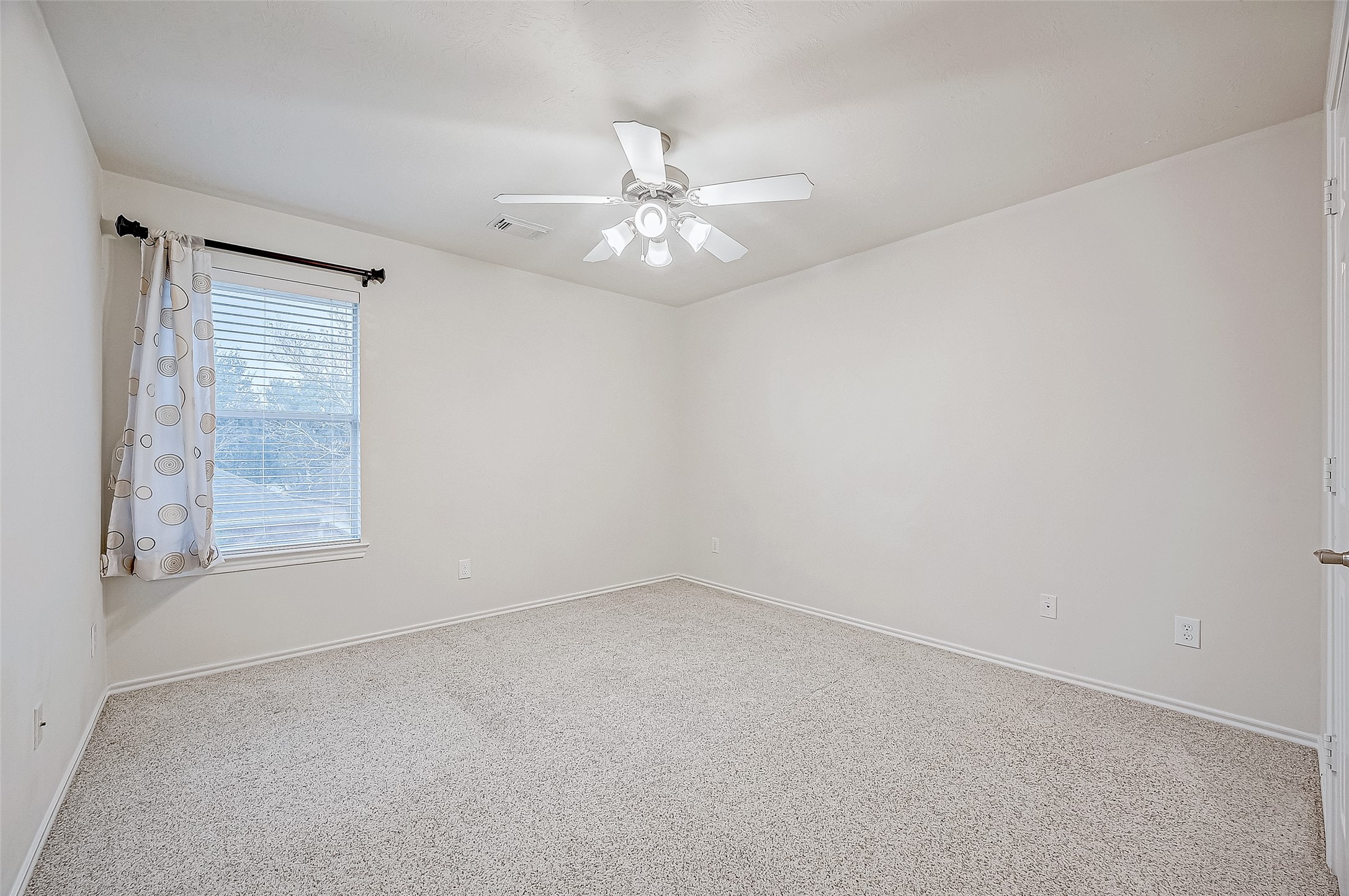 19806 Shore Meadows Lane Property Photo 31