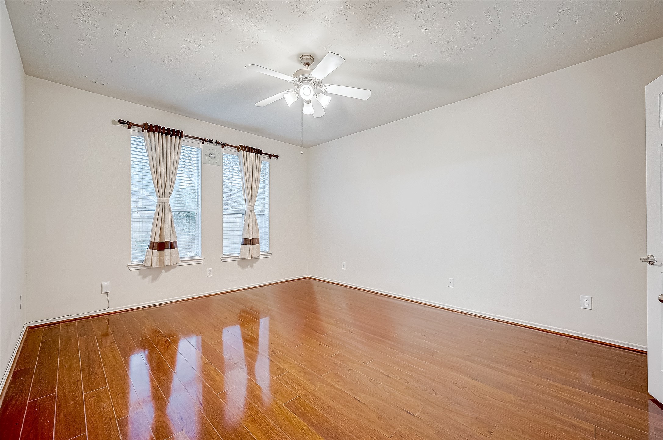 19806 Shore Meadows Lane Property Photo 33