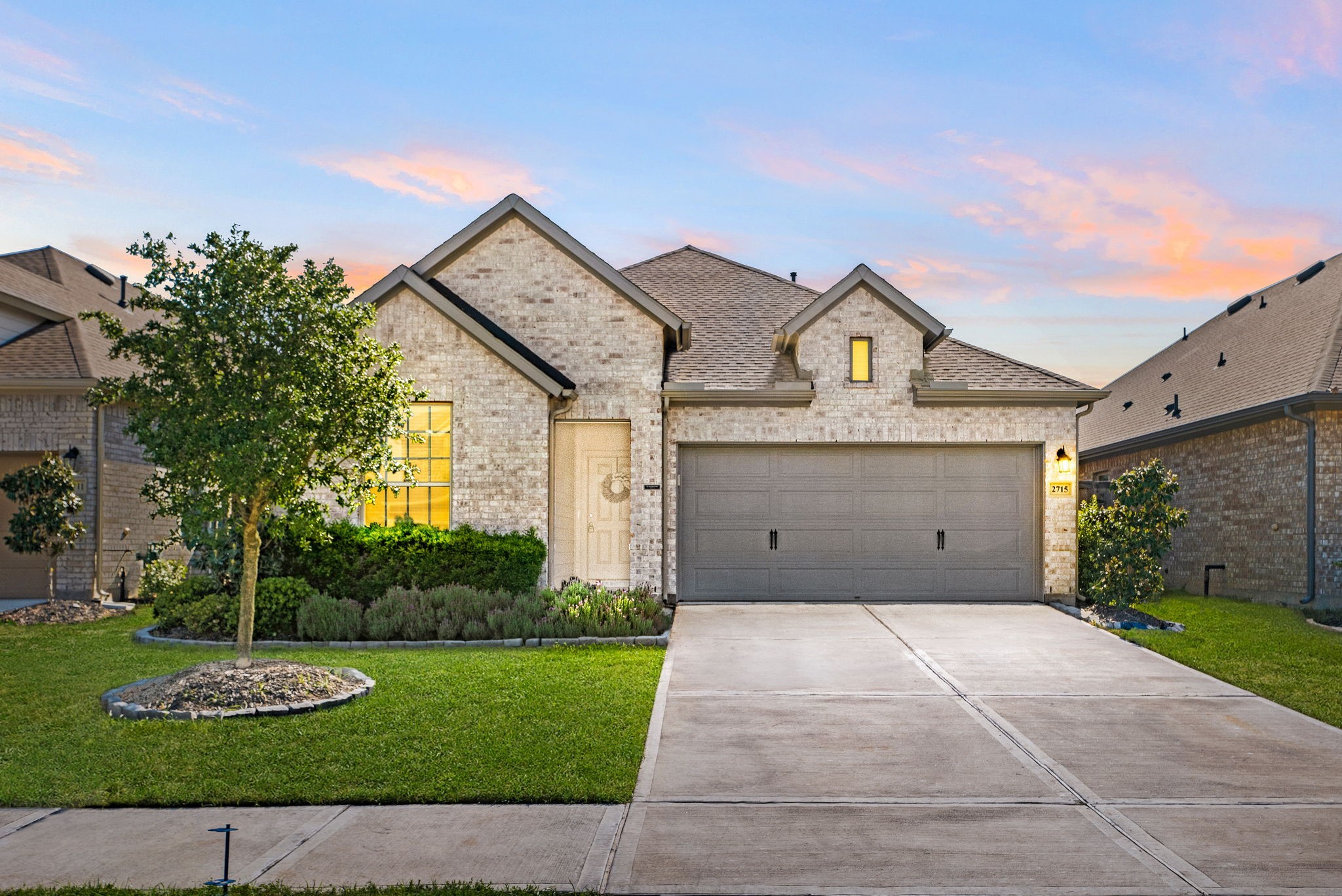 2715 Chestnut Oak Circle Property Photo 1