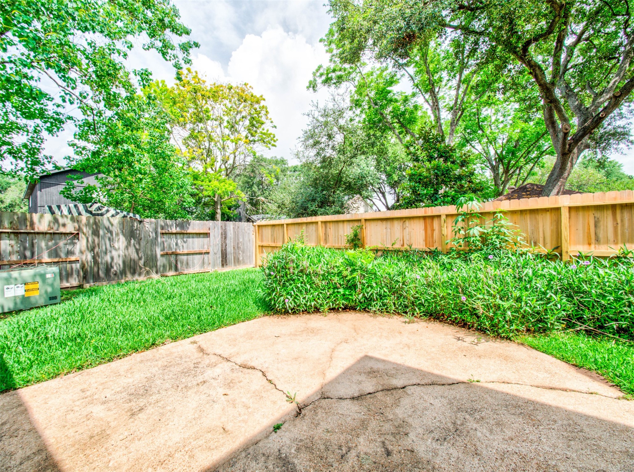 8022 La Brea Drive Property Photo 7