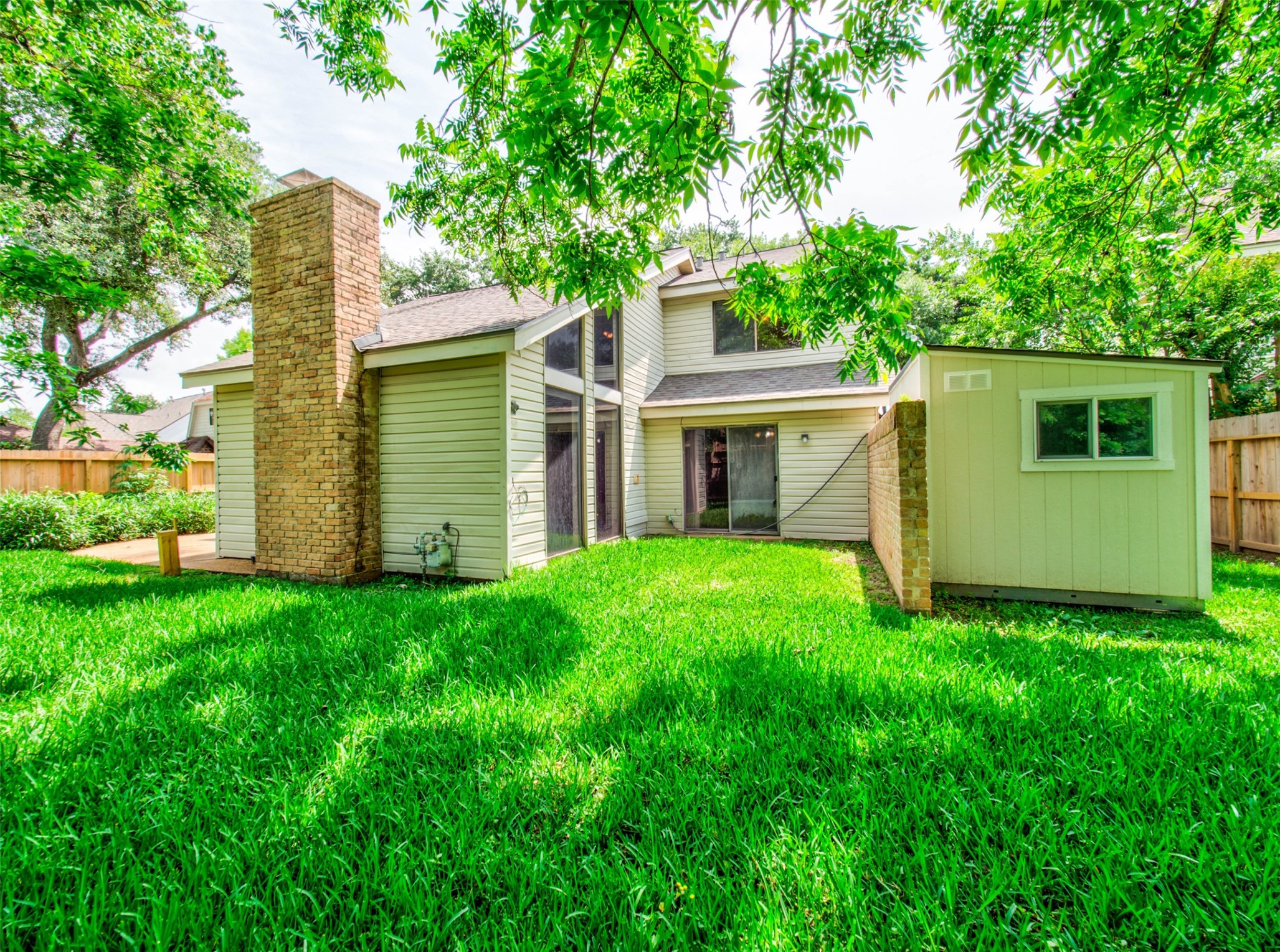 8022 La Brea Drive Property Photo 11