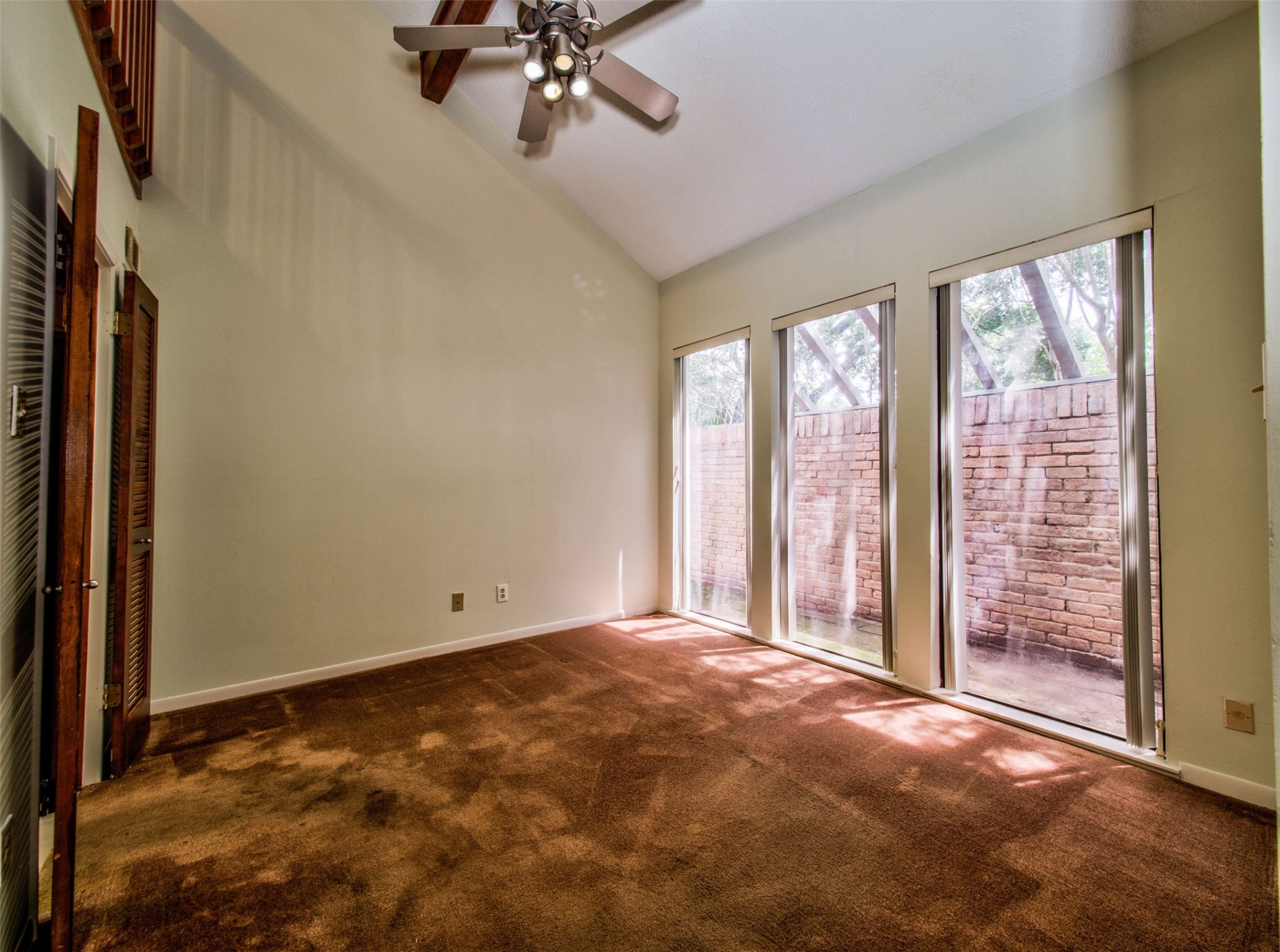 8022 La Brea Drive Property Photo 13