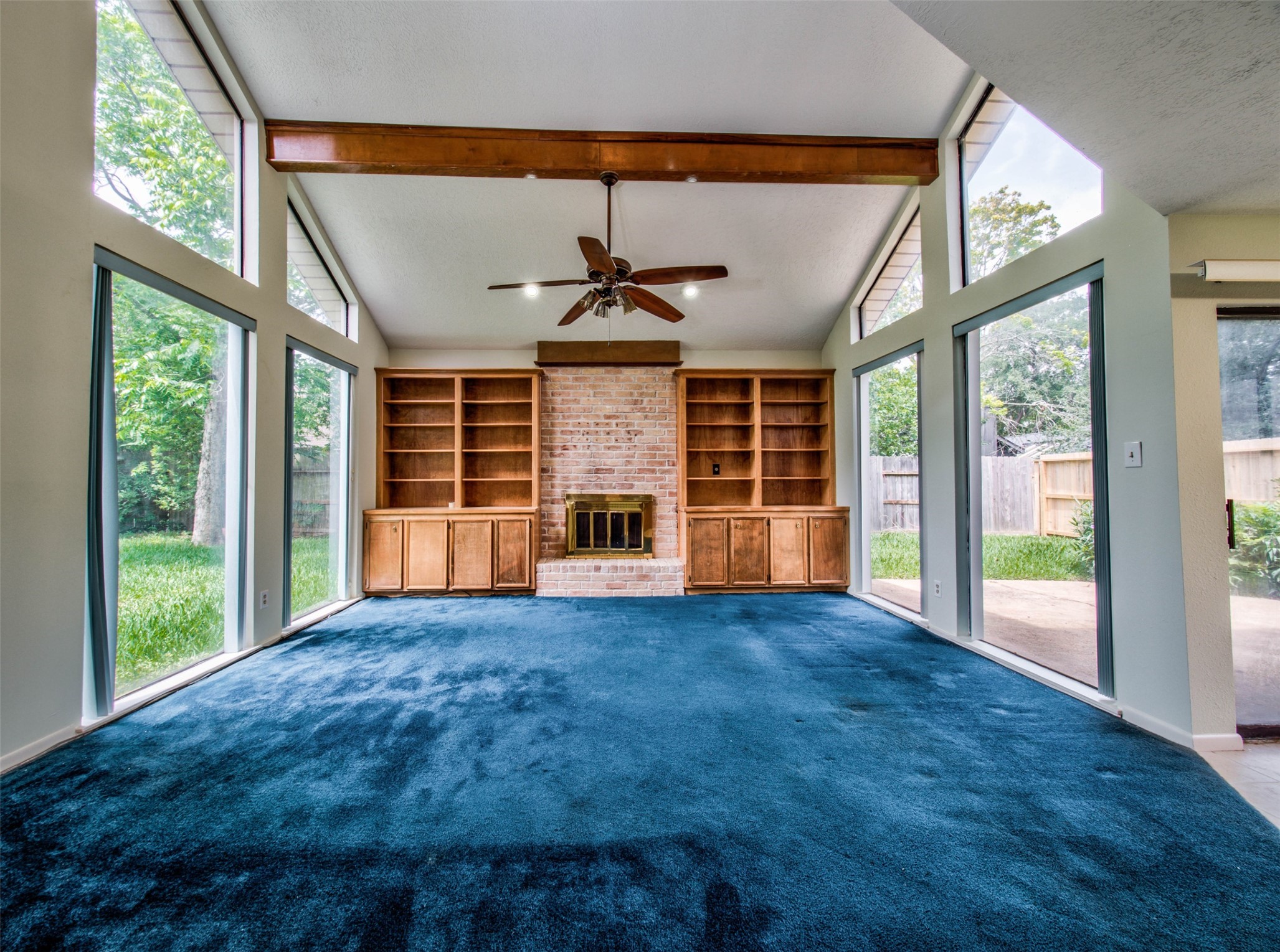 8022 La Brea Drive Property Photo 14